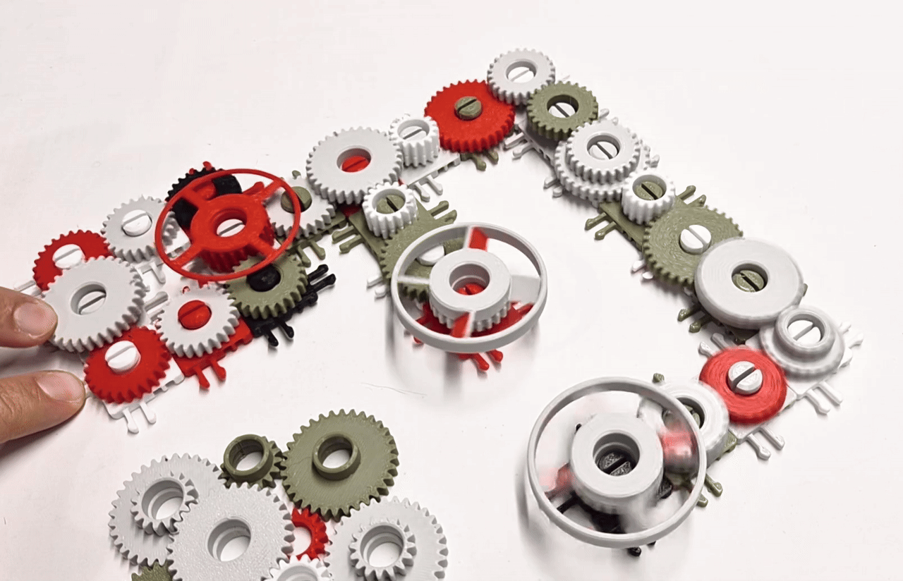 CLIPGEAR - Infinite Modular Snap-Together Gear System