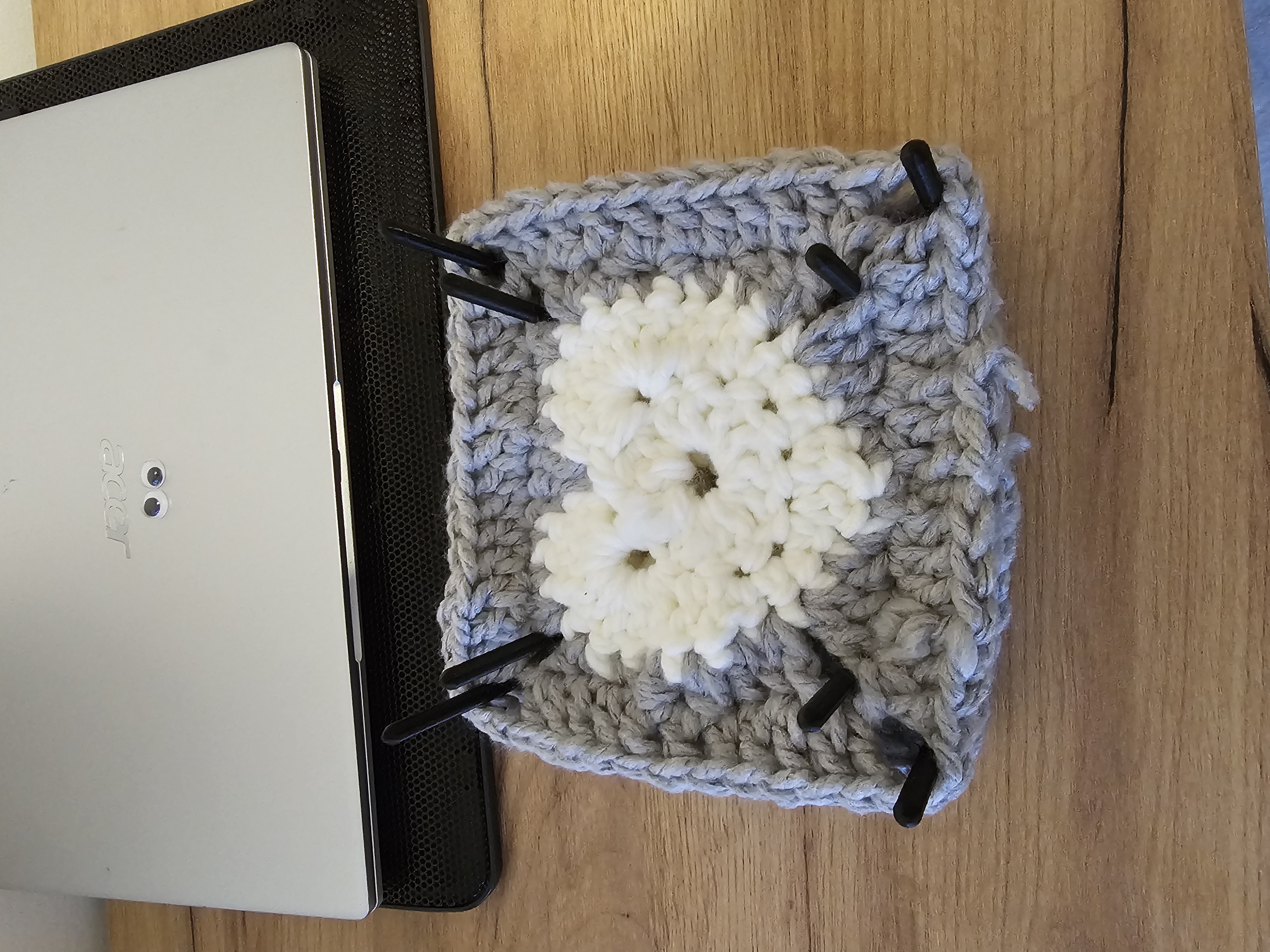 Crocheting Board with Grid Template – 3D Printed Crocheting Tool