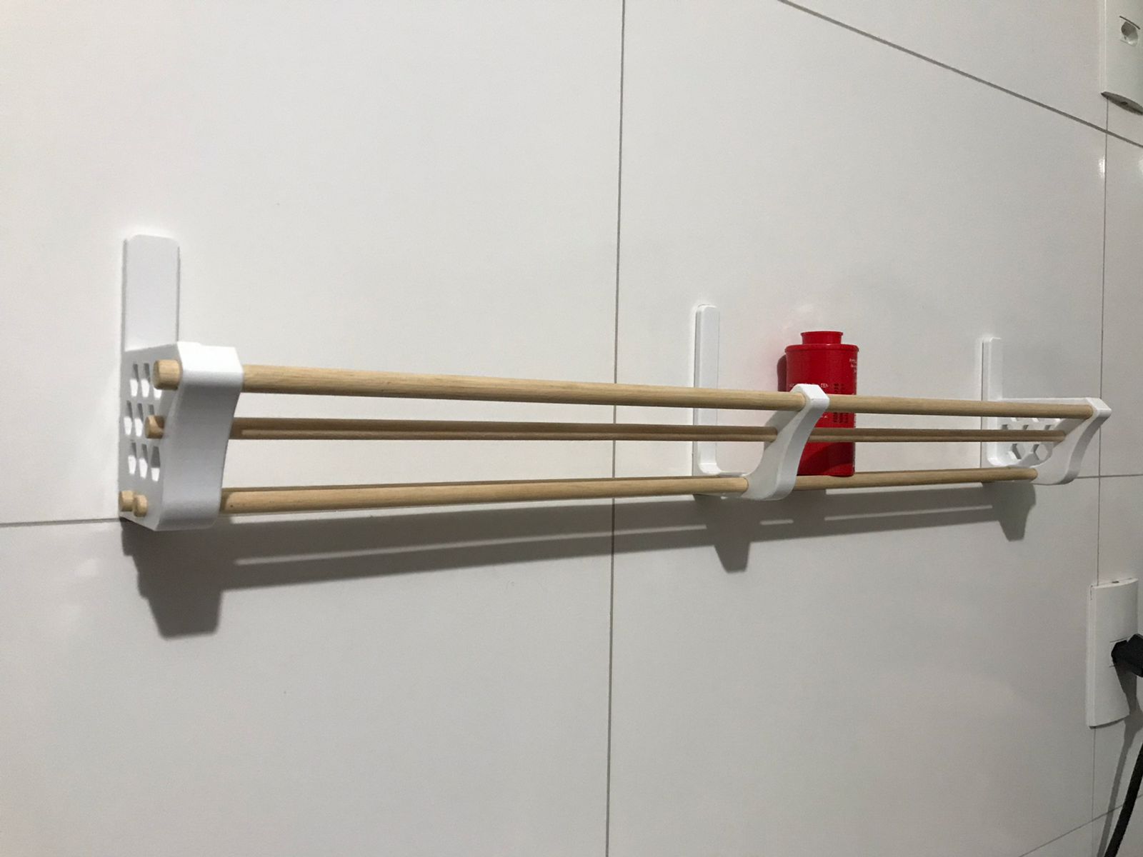 Kitchen spice rack without drilling