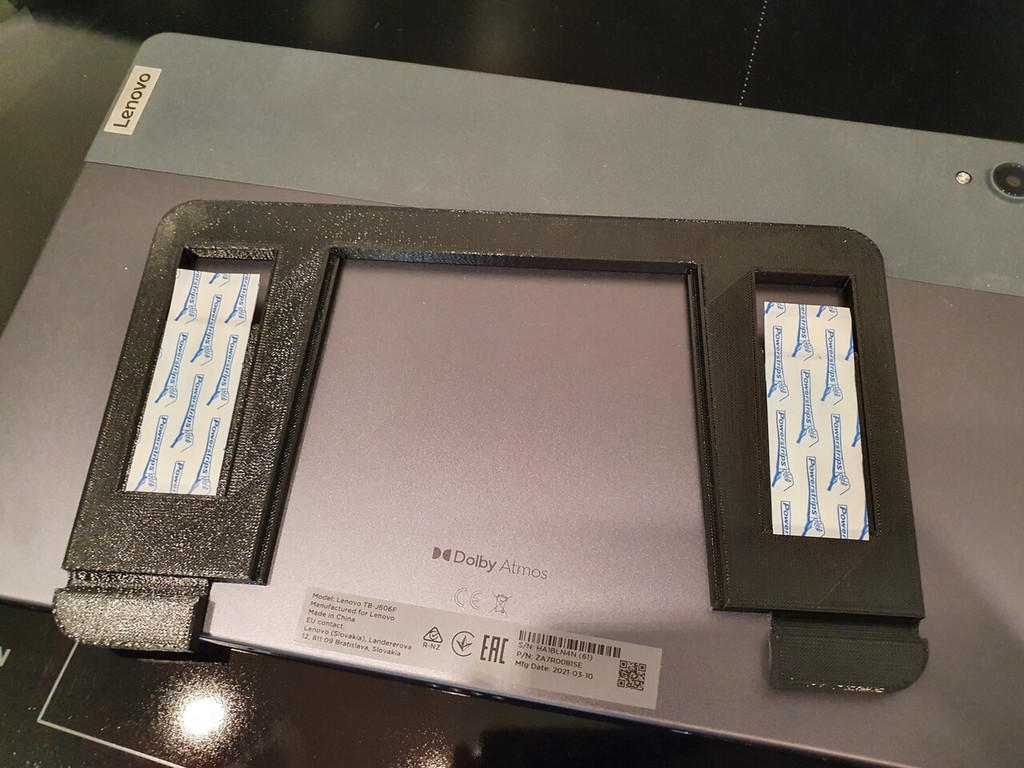 Floating tablet wall mount with charger support - photo 3