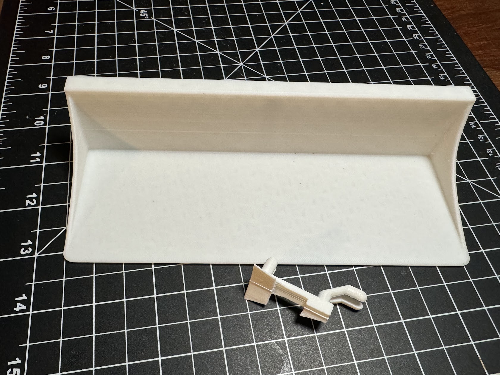 Sy's Peglock - simple medium shelf for pegboard - L85xW65 - photo 2