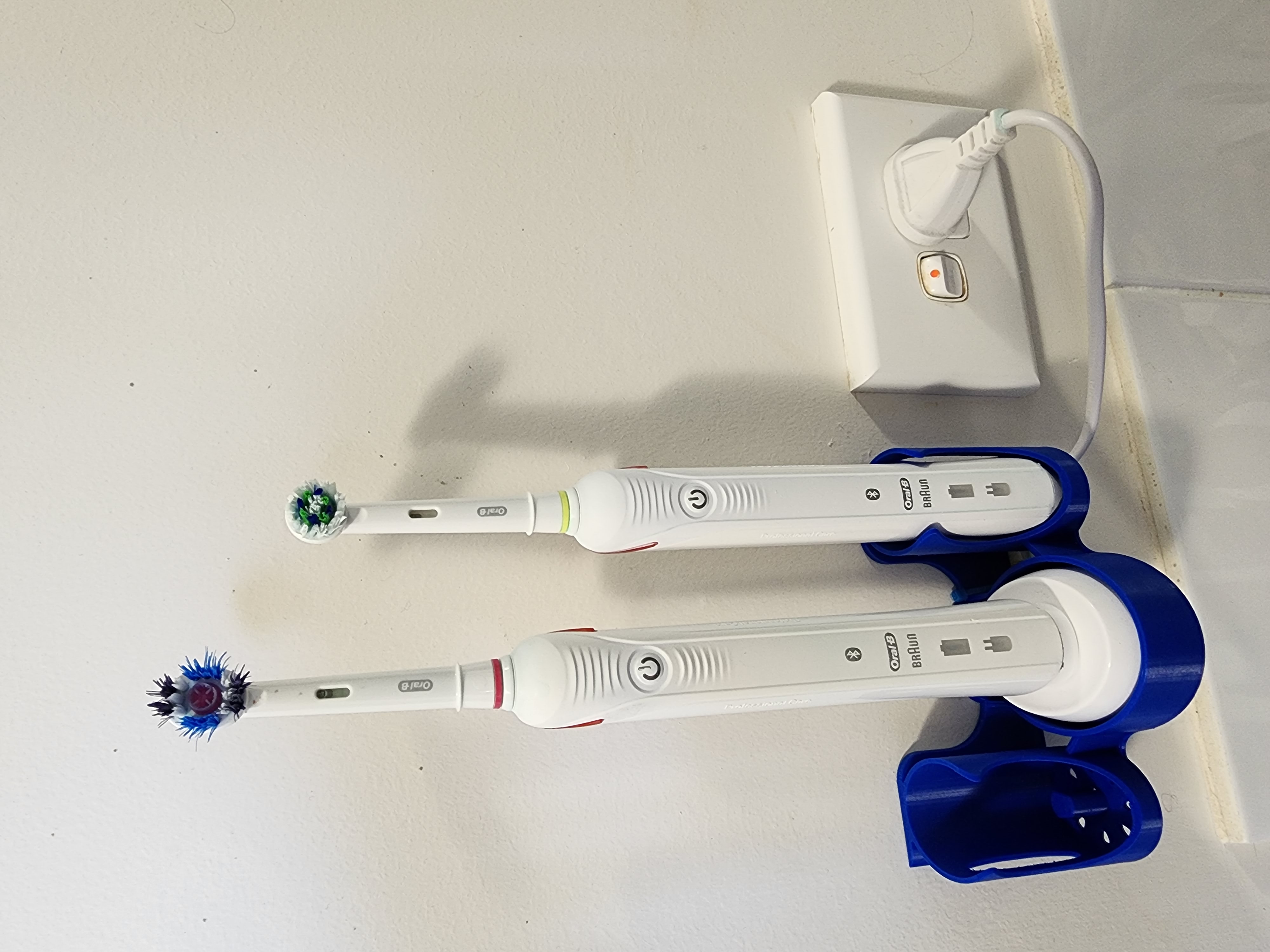 Electric Toothbrush Holder - Oral B - photo 2