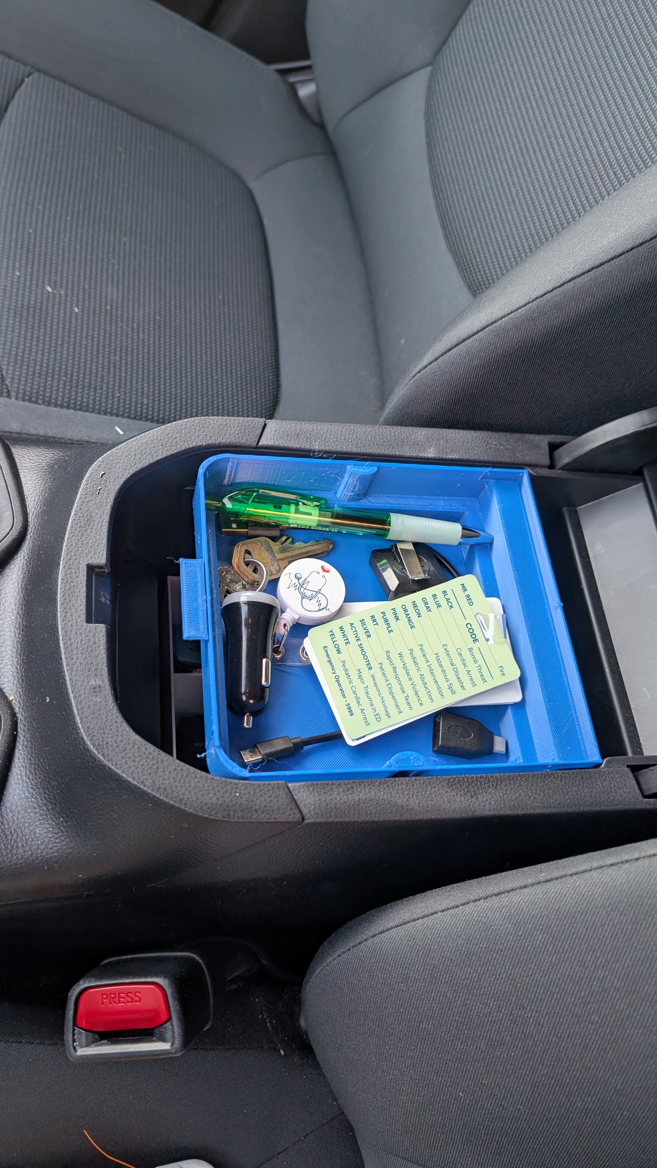 Toyota Rav4 2021 console tray - photo 3