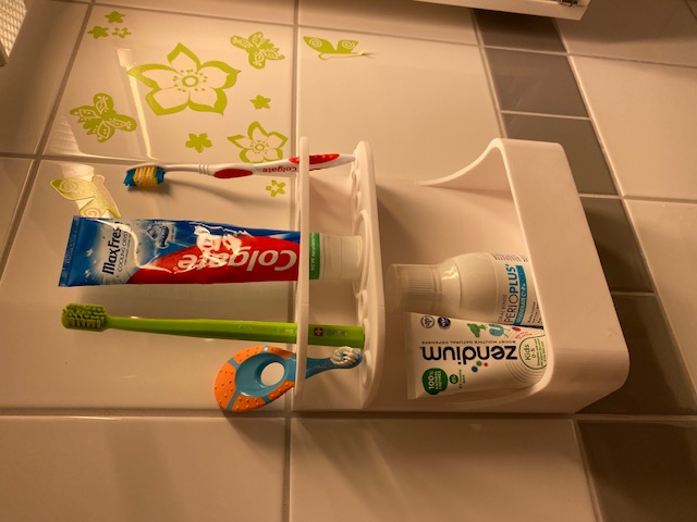 Bathroom Shelf - photo 4