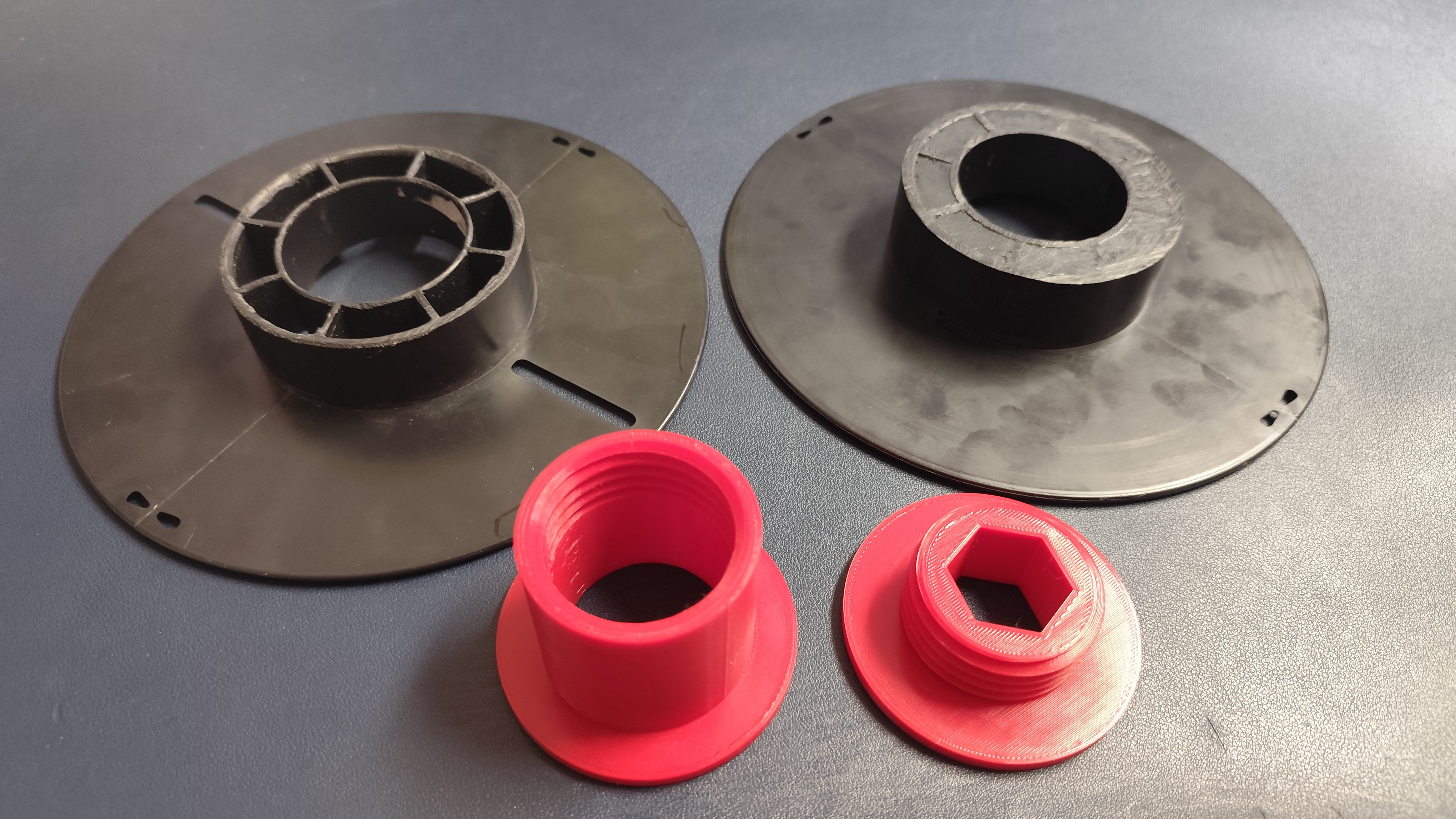 Clamp for Recycling and Reusing eSun Spools for Filament Refills - photo 2
