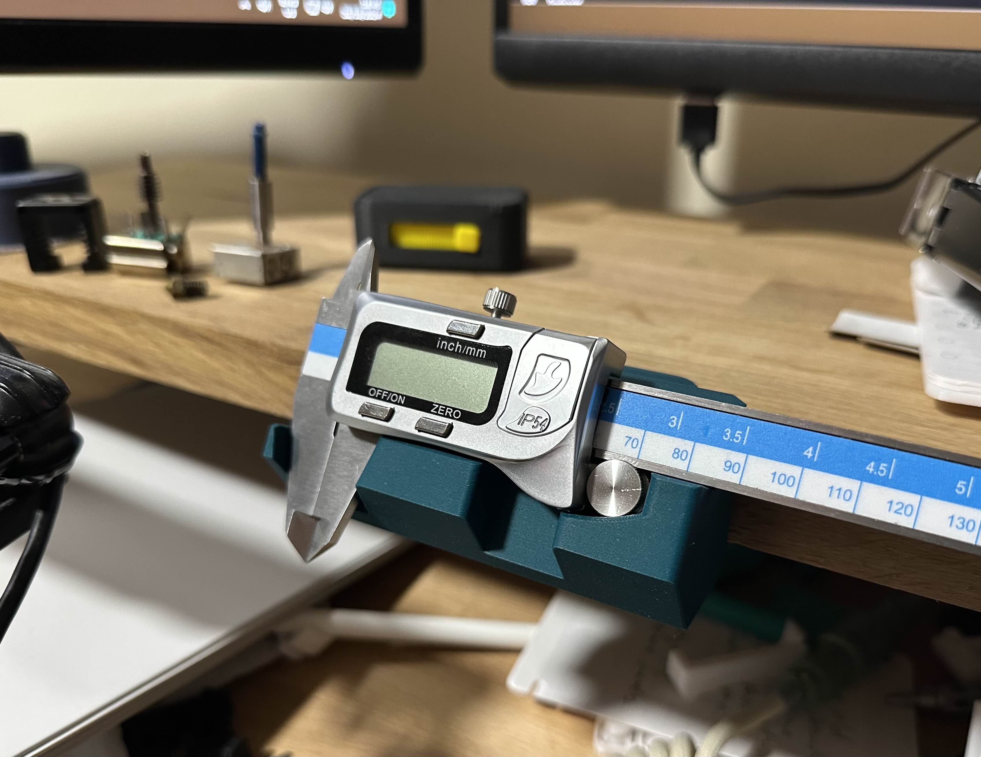 Quick Clamp Callipers Holder for Monitor Shelf