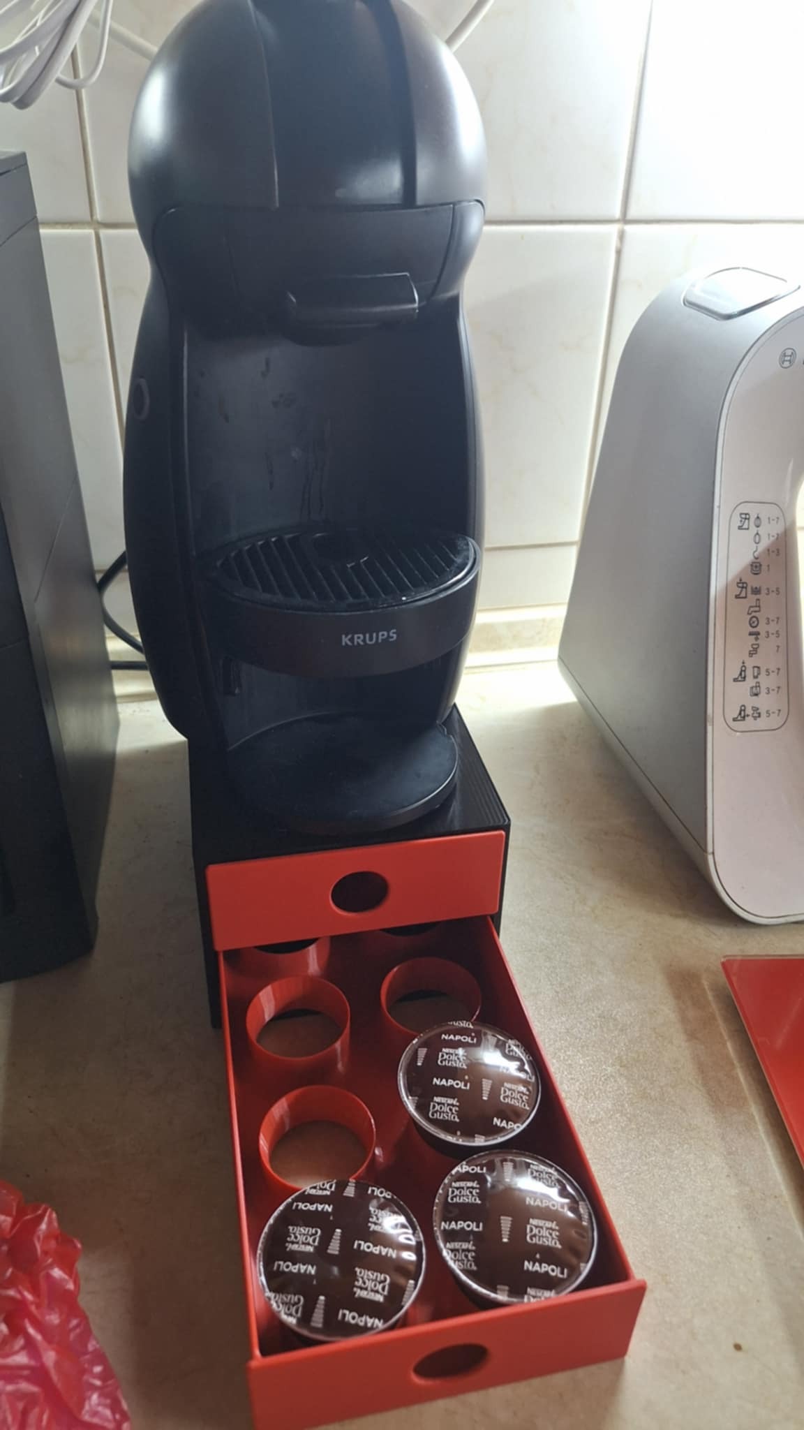 Nescafé Dolce Gusto Piccolo - storage space