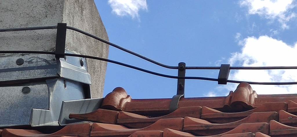 Coaxial cable clamp - photo 3
