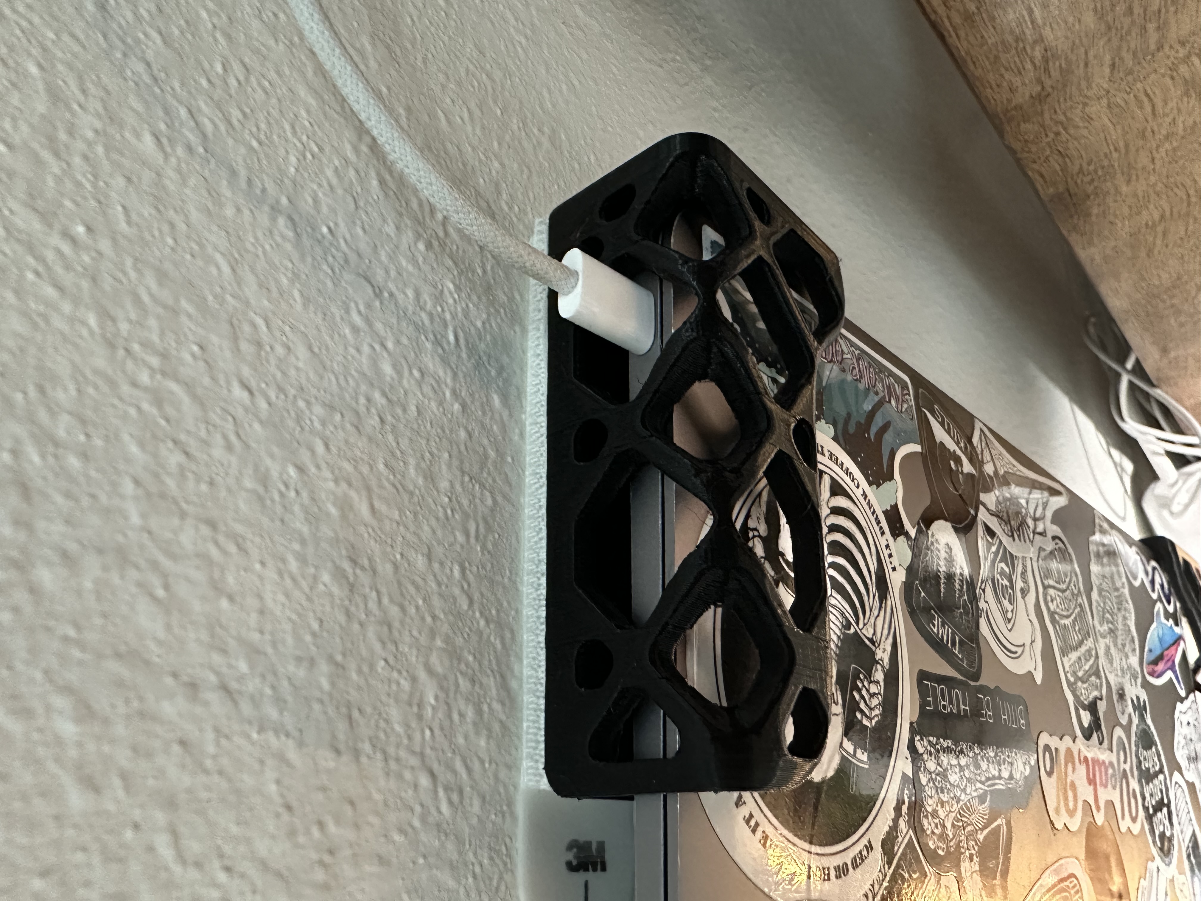 Laptop wall mount - photo 2