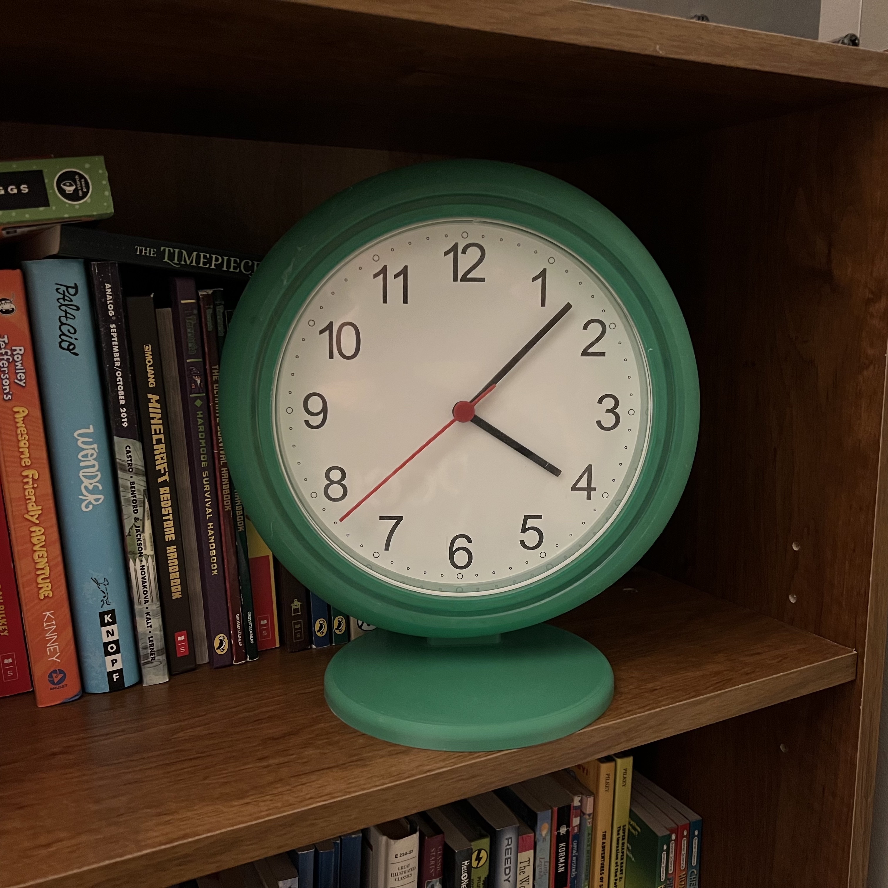 Simple Shelf Stand for Wall Clock