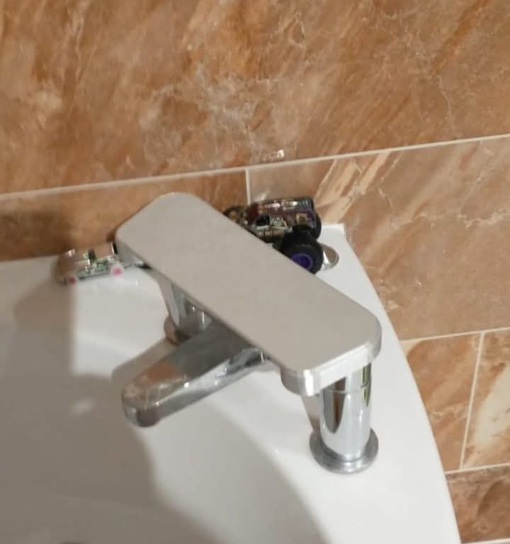 This is a tap clamp to stop small children turning on bath taps and scalding themselves etc