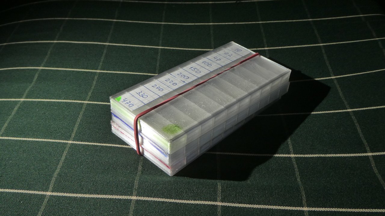 Parametric section box, storage for resistors and other stuff (FreeCAD) - photo 4