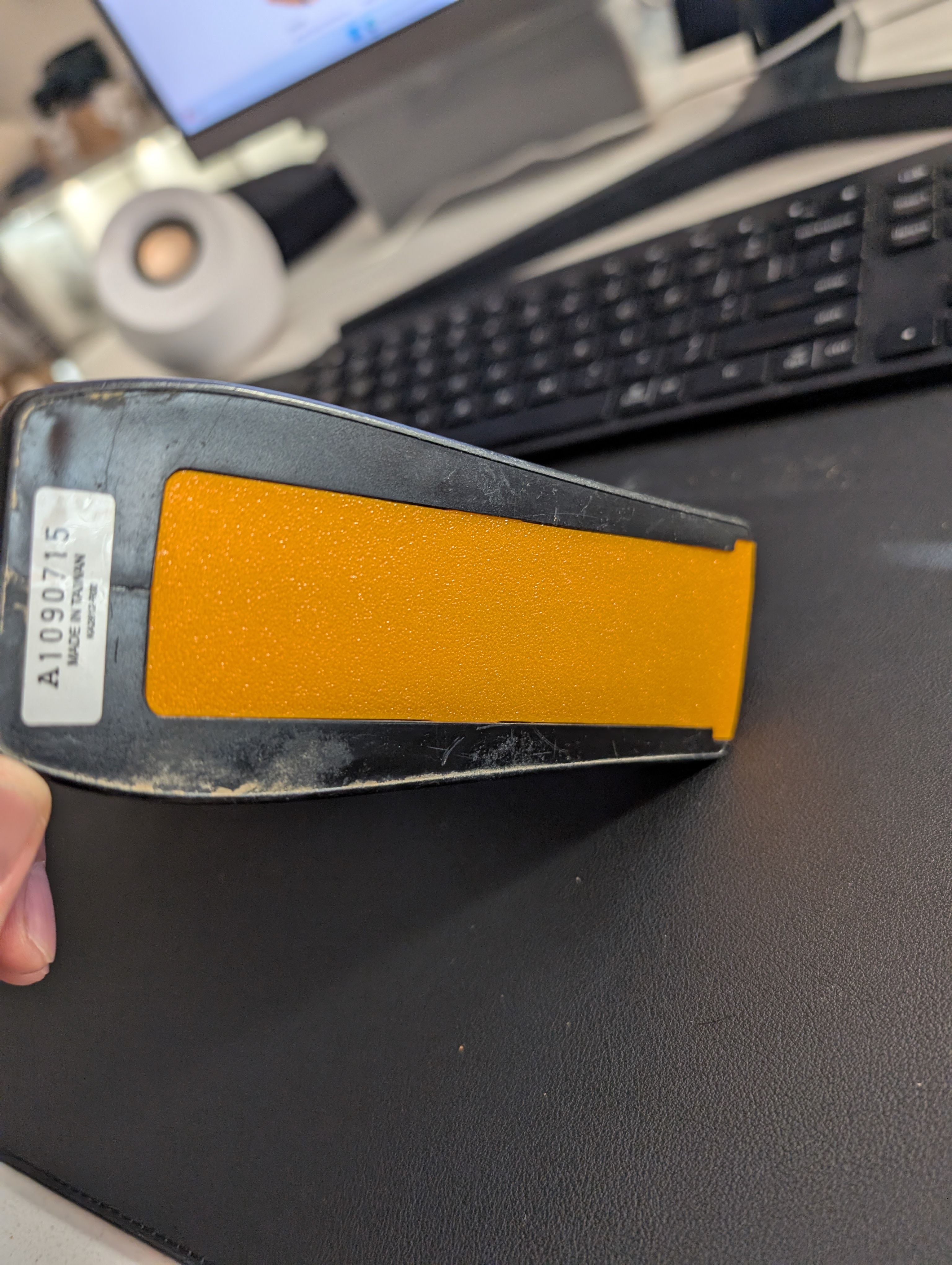 Traxxas TQ Battery Door Replacement - photo 2