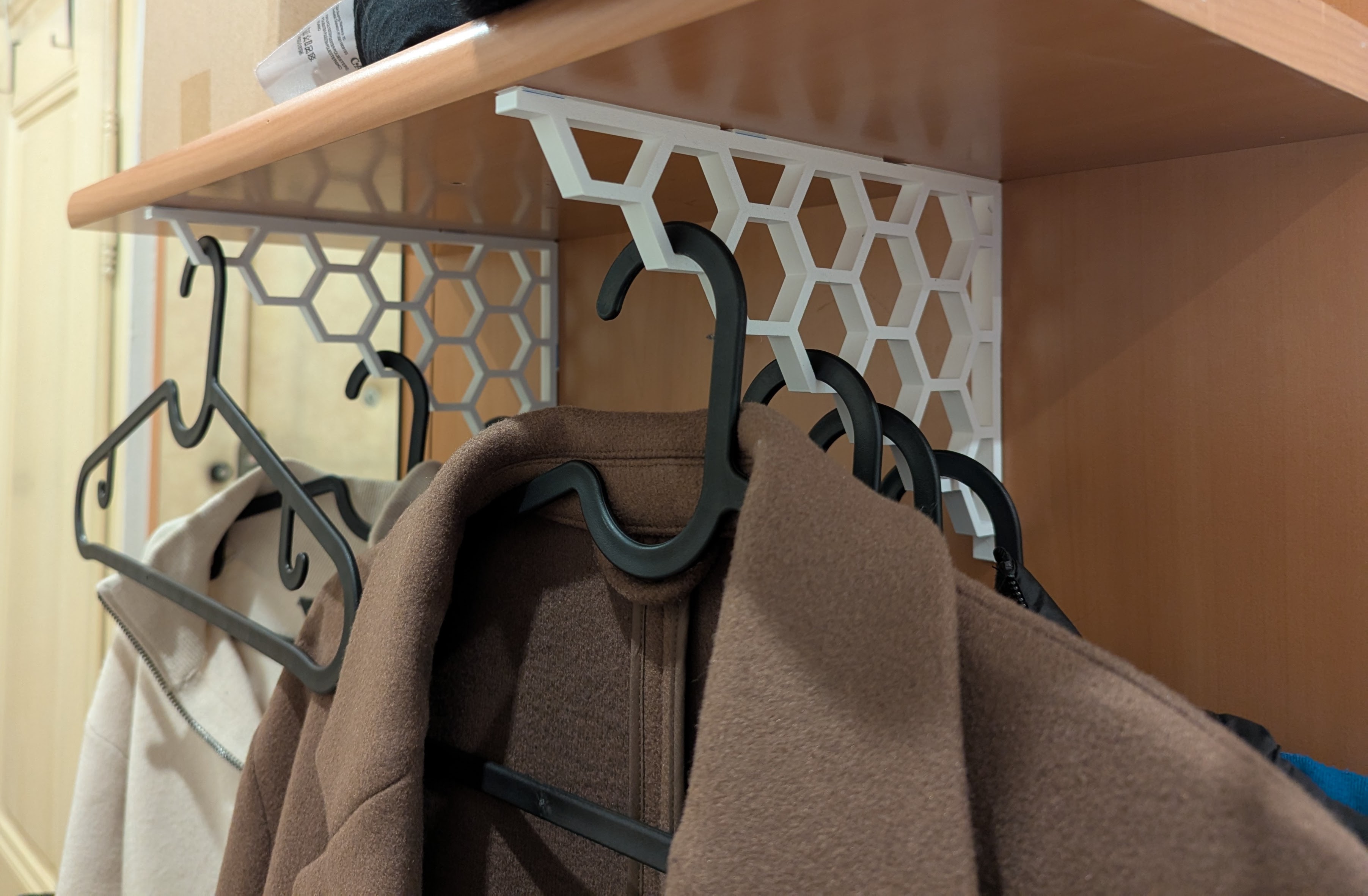 Hexagon (bestagon) Shelf bracket / Coat hanger - photo 2
