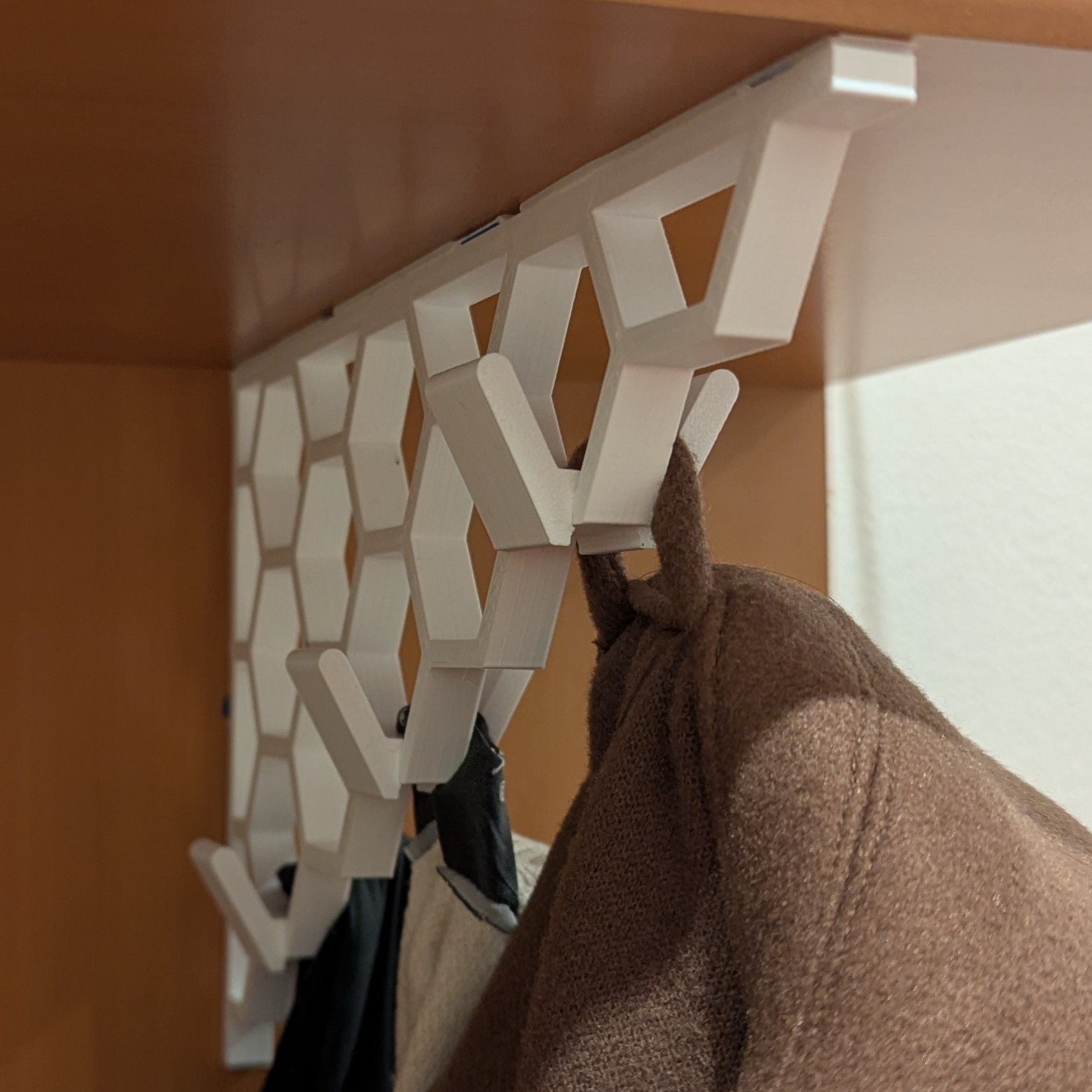 Hexagon (bestagon) Shelf bracket / Coat hanger