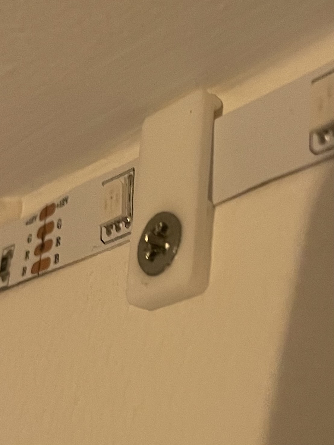 led strip clip - photo 2