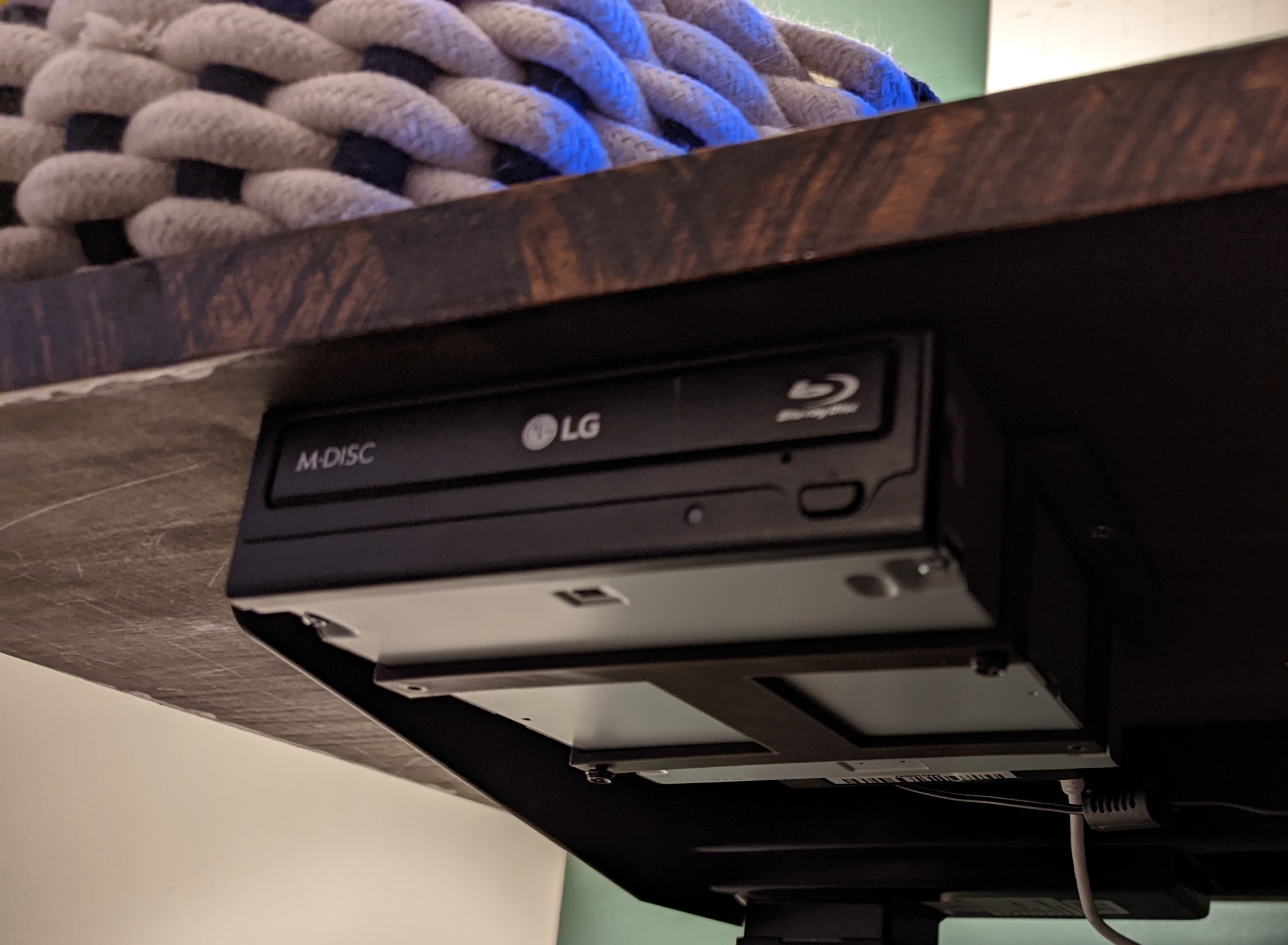 BD/DVD Drive Under Desk Mount