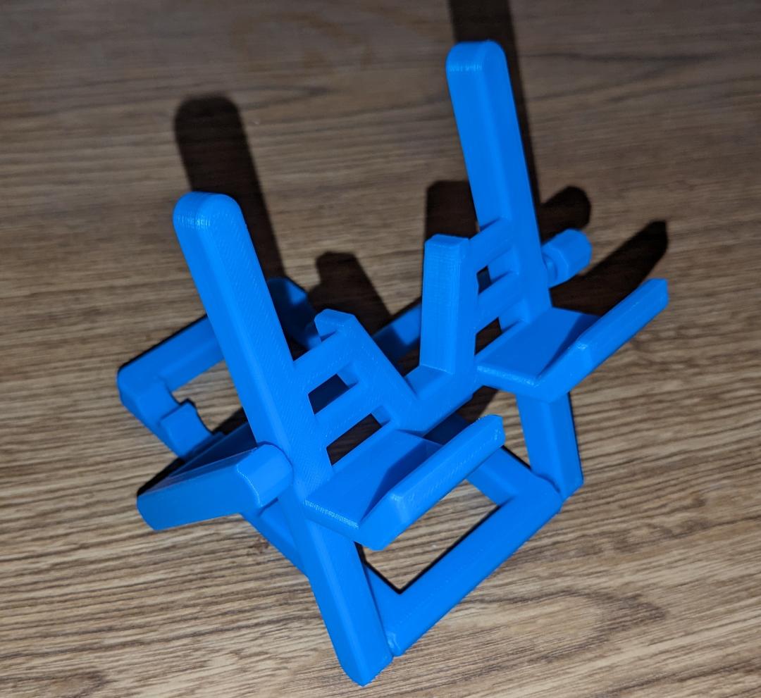 Print in place adjustable phone stand - photo 2