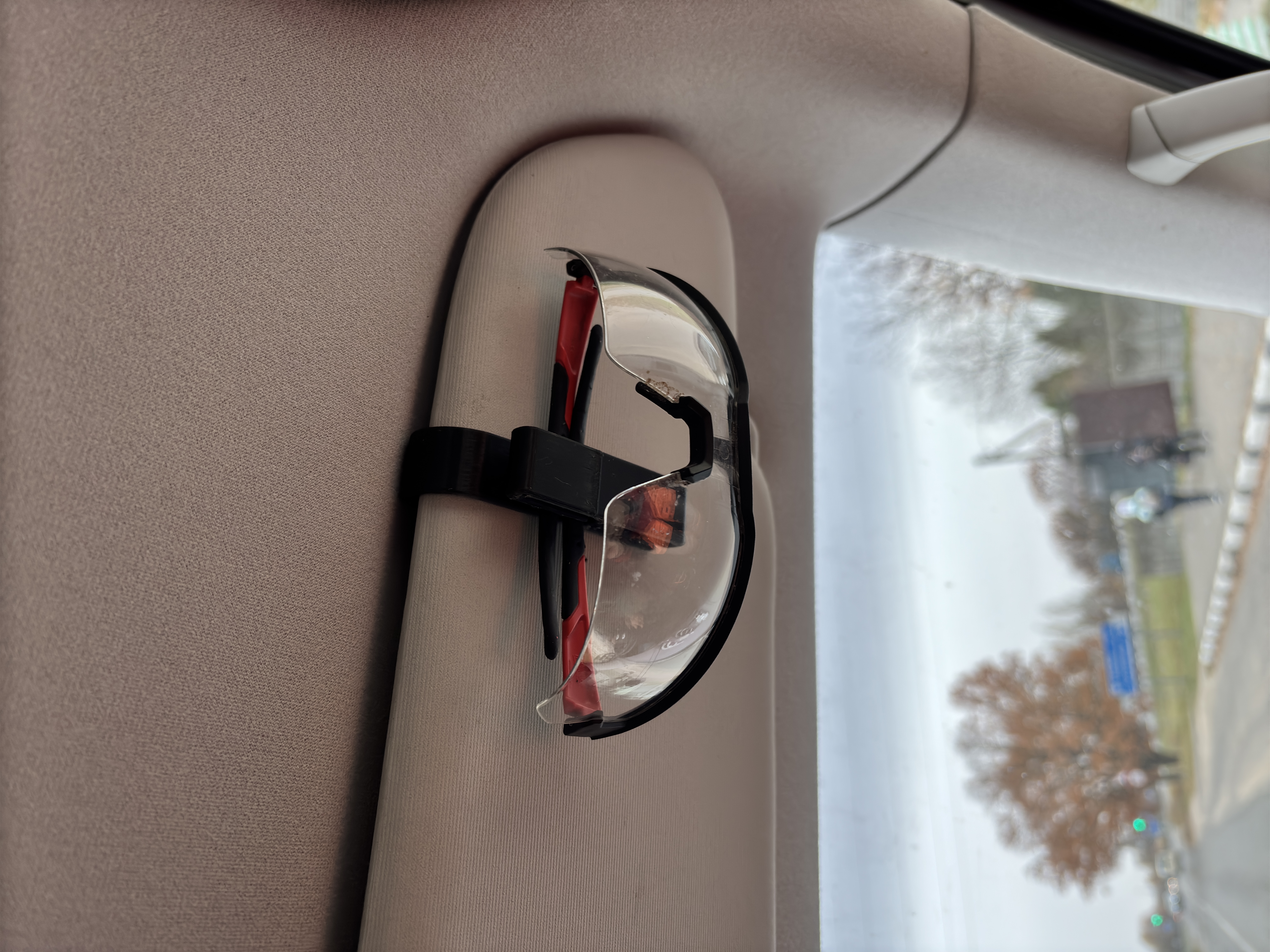 Eyeglass holder with clamp - photo 2