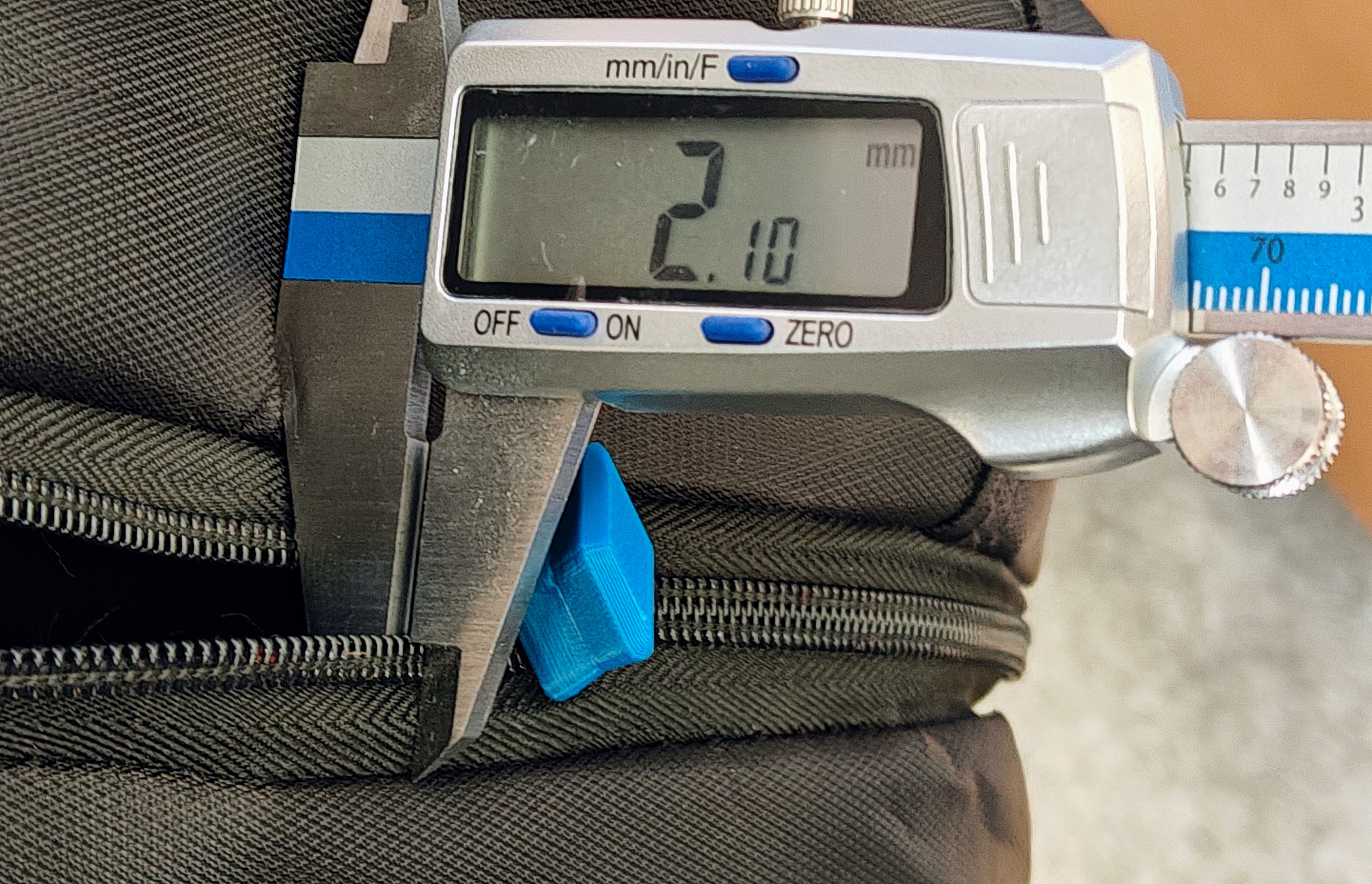 Zipper slider repair - photo 2