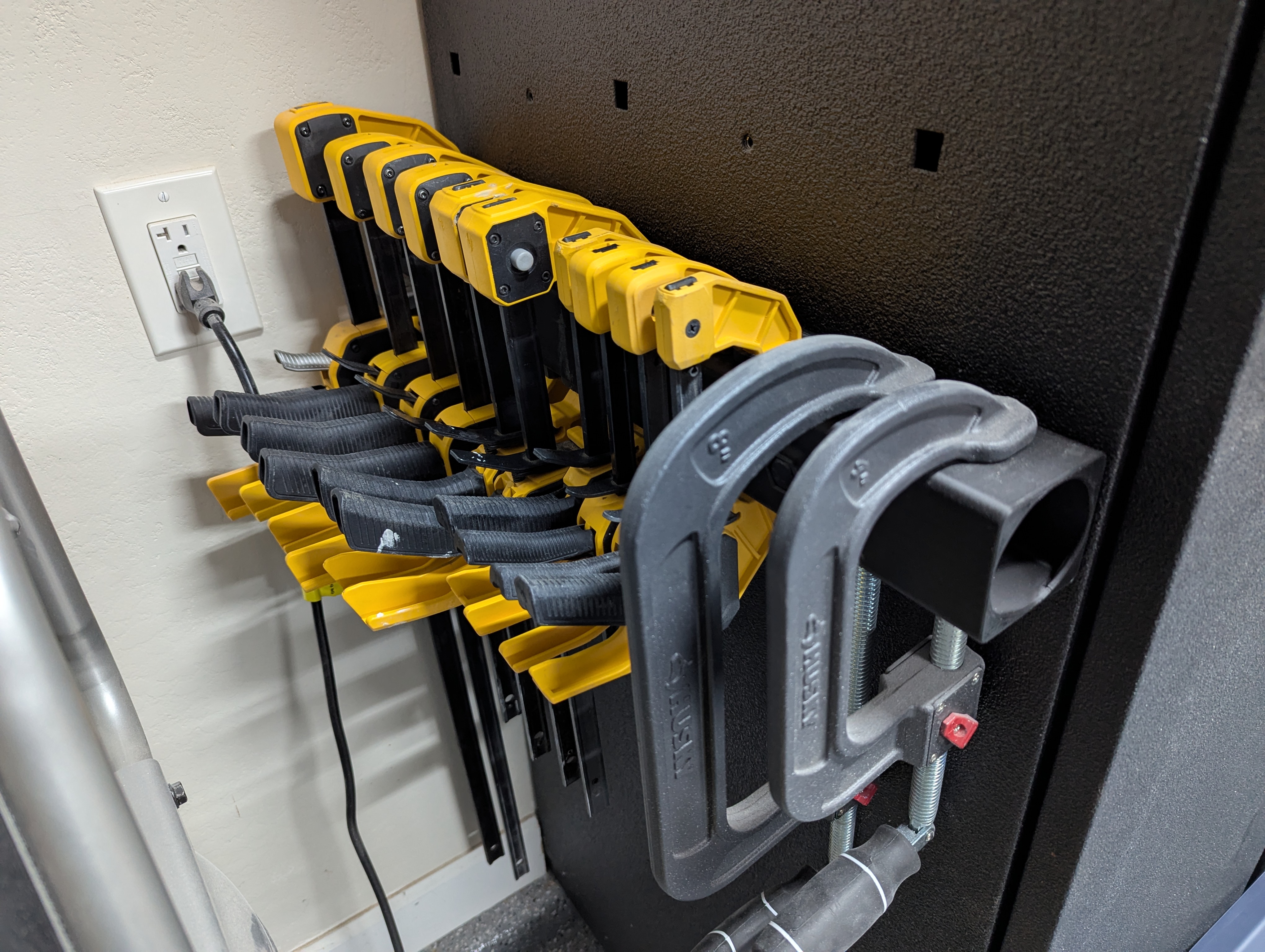 Husky Cabinet Clamp Bar