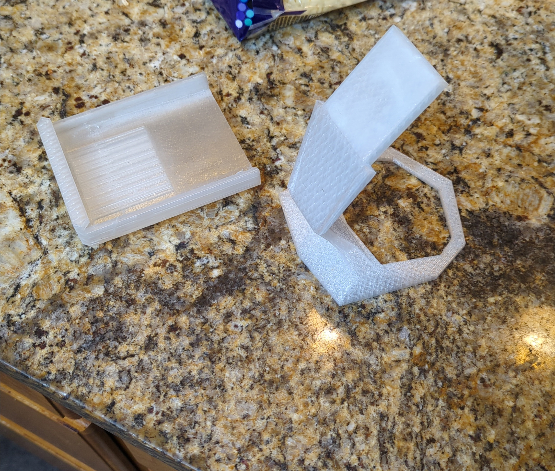 Phone holder for kitchen work - photo 3
