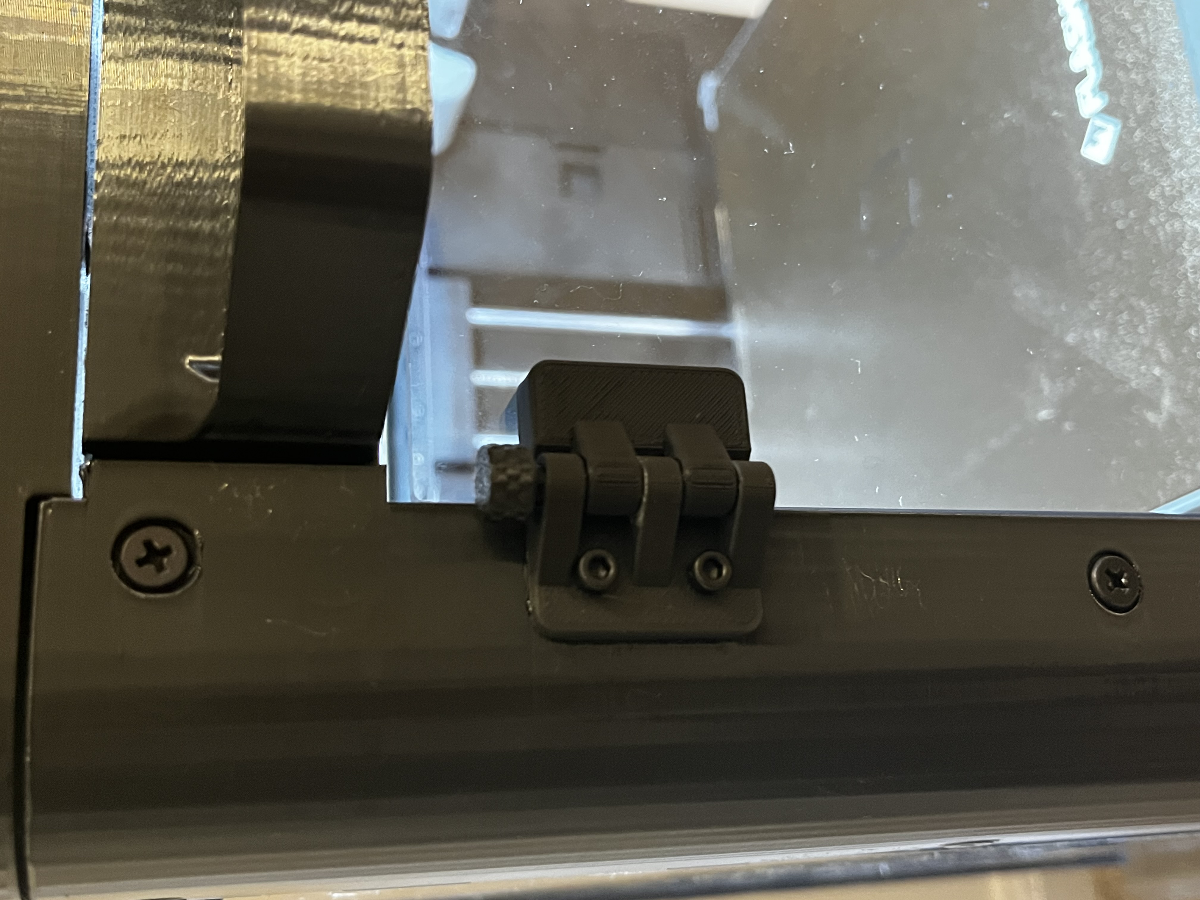 Removable Hinge Pin for AD5M Enclosure