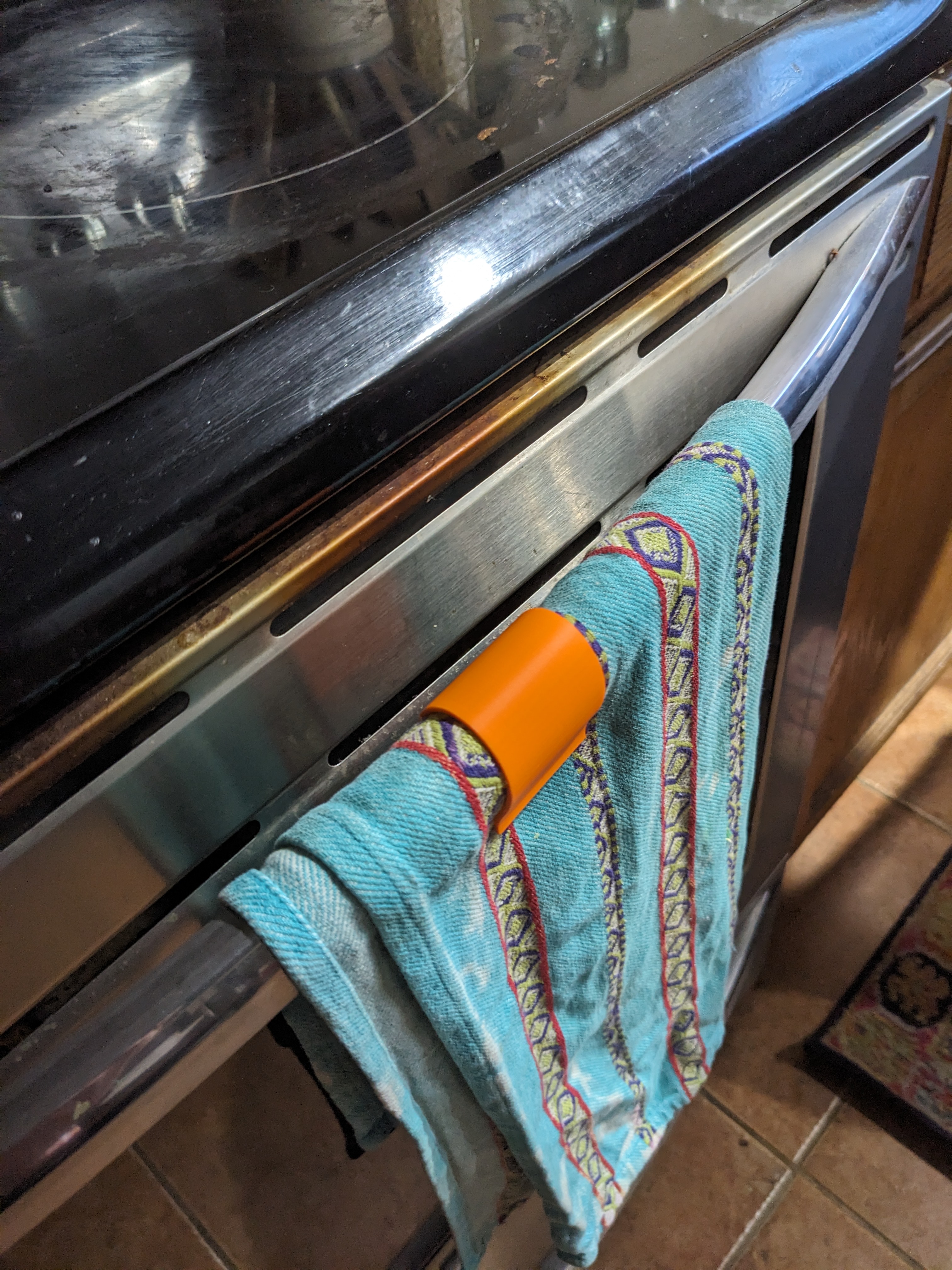kitchen towel holder clip for oven handle - photo 2