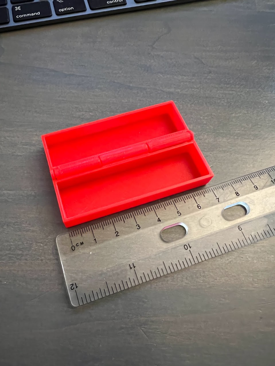 Small box with print in place hinge - photo 2