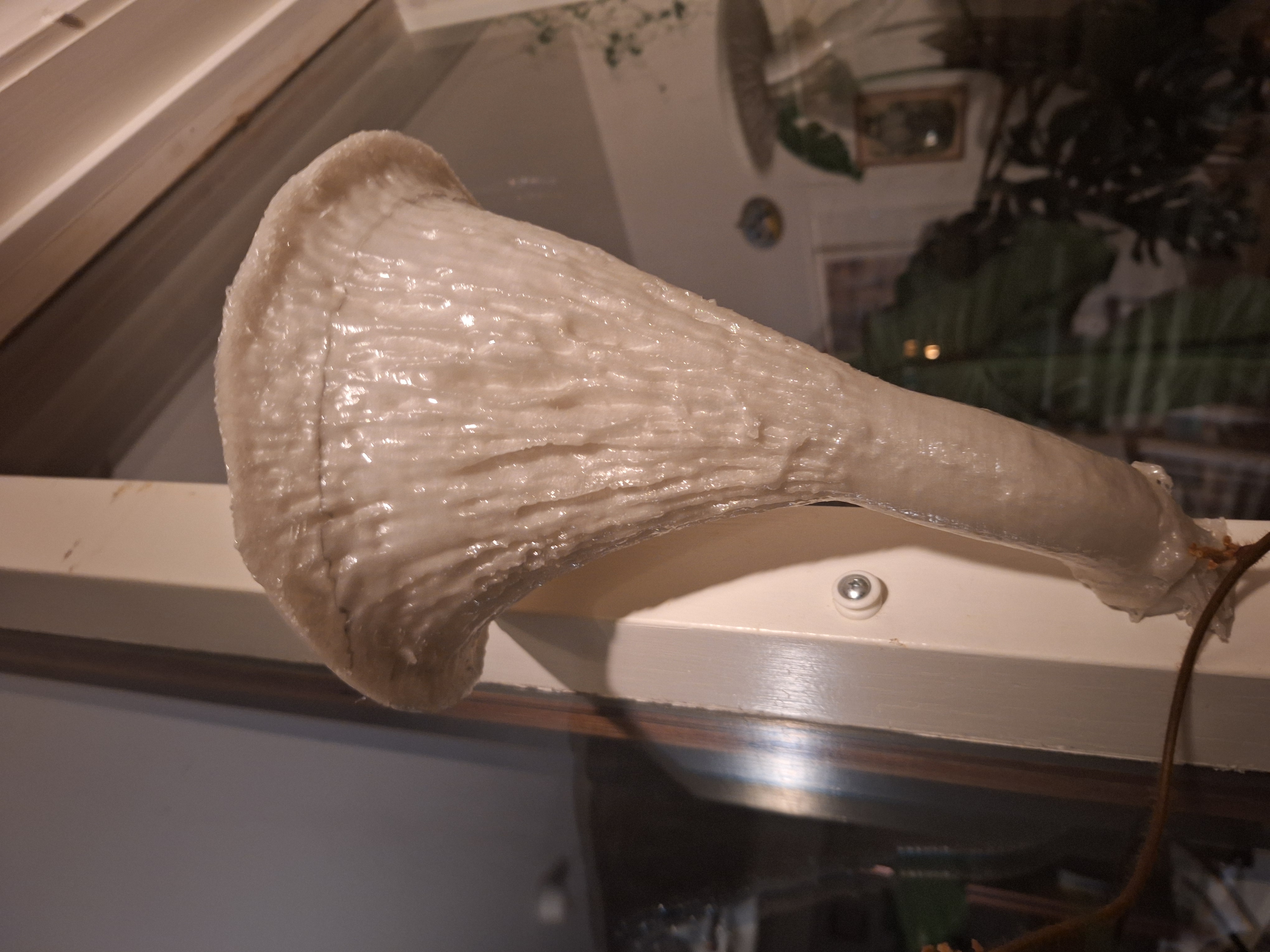 Lifelike Mushroom Shelf/Planter - photo 2