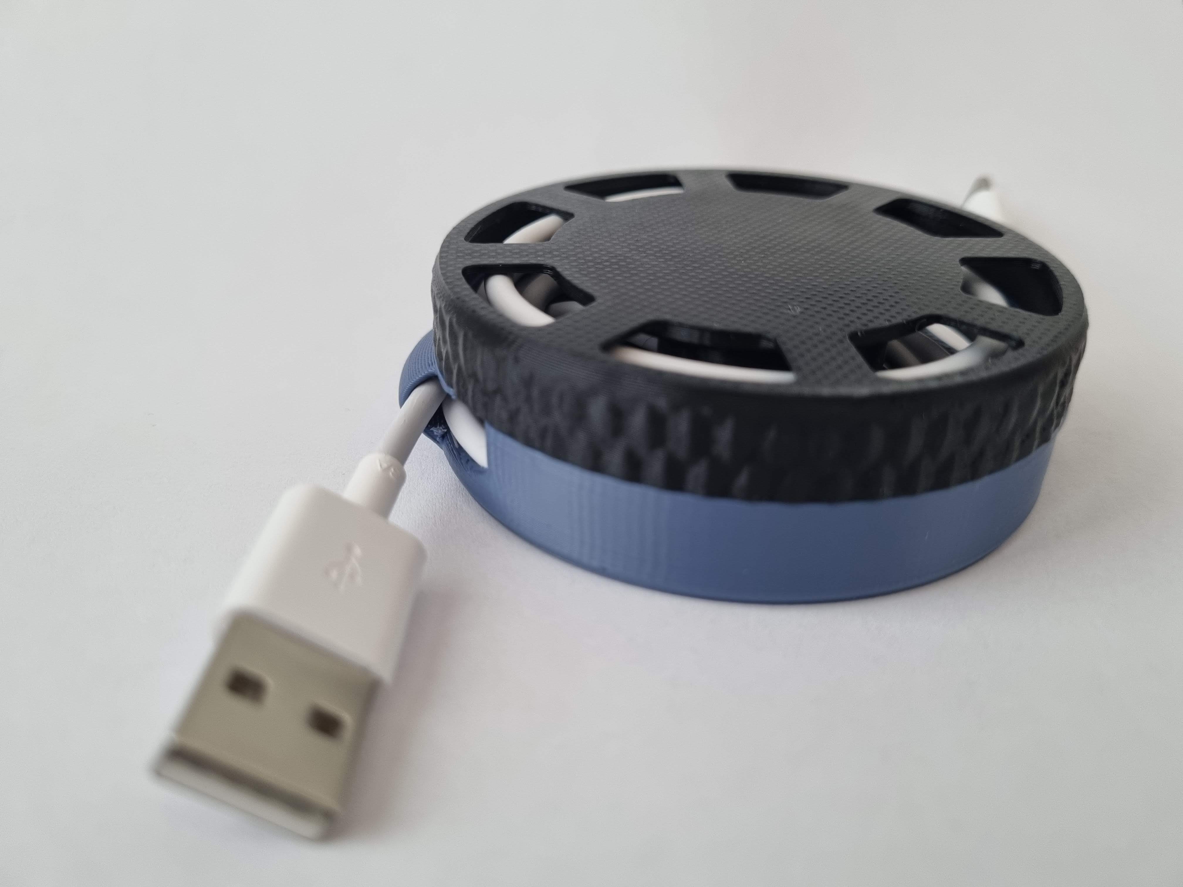 cable Spooly with kidney outlet