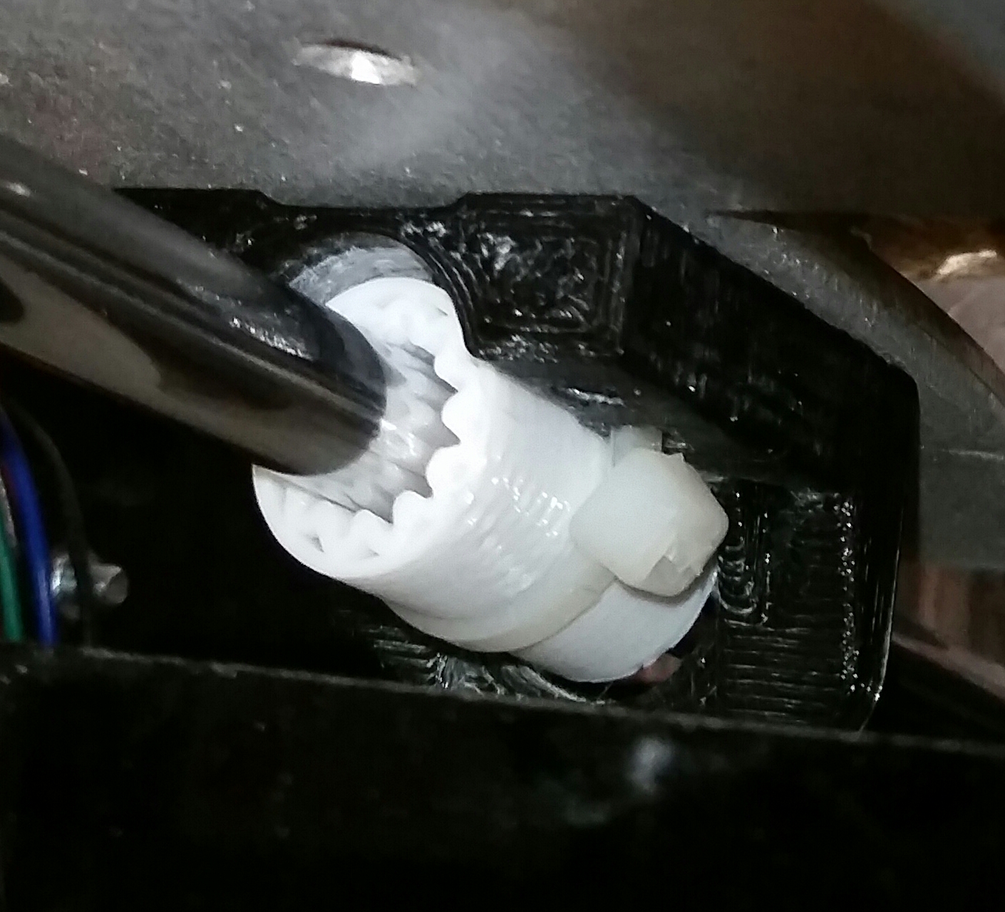 8mm Bushing Twist with Cable Tie Mount Notch