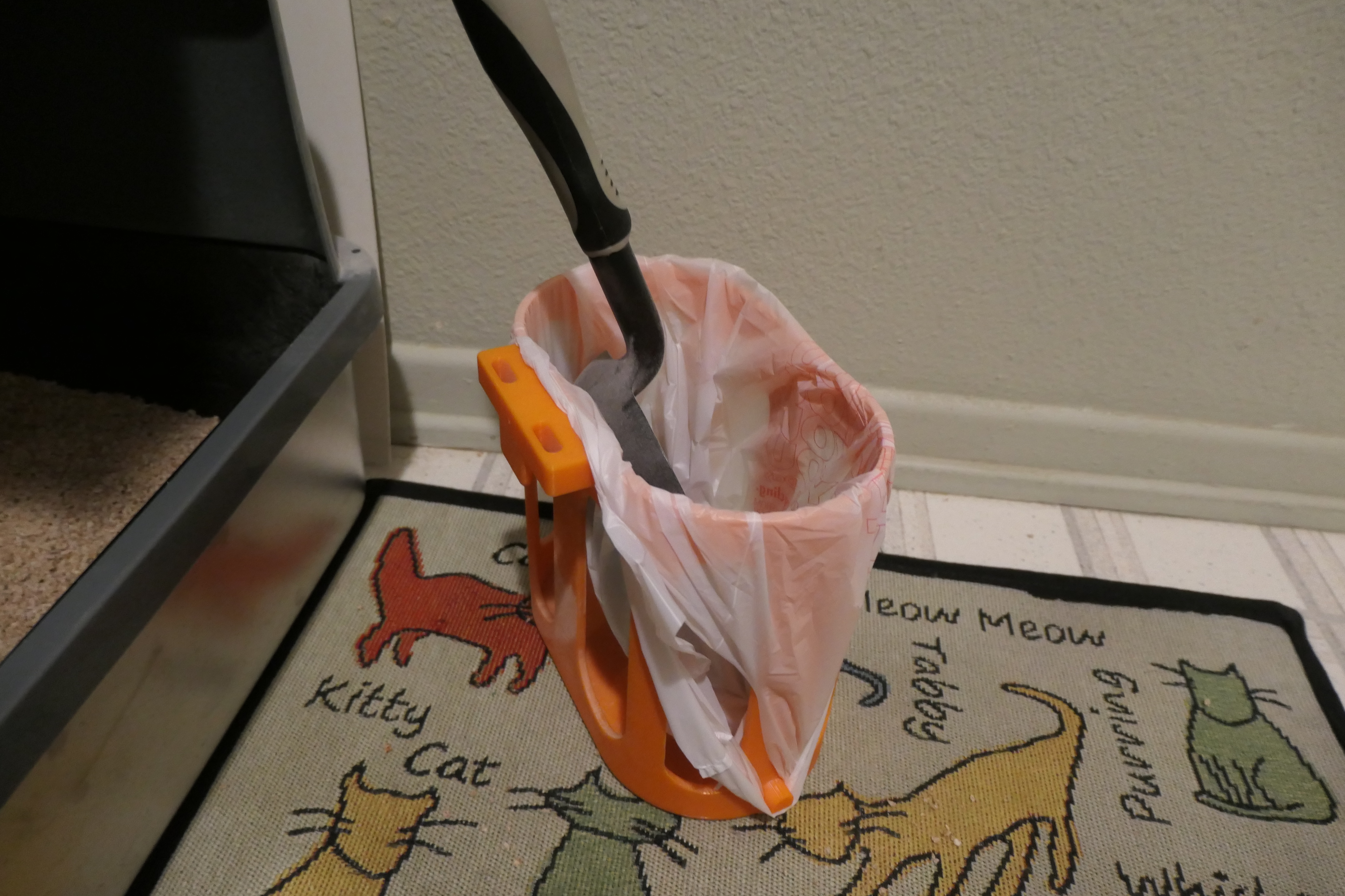 Handy Bag holder for Kitchen or Litter box - photo 3
