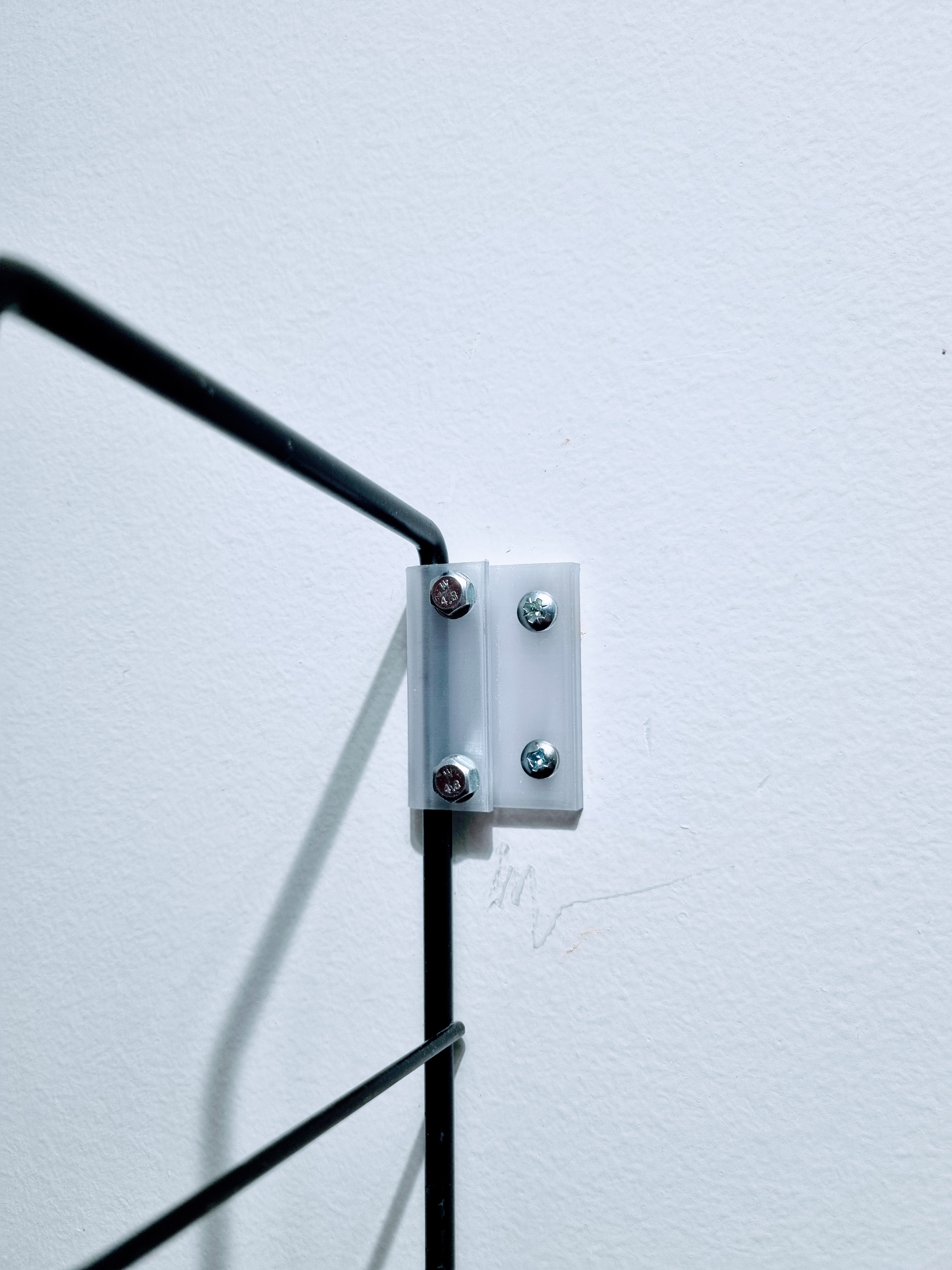 Repurpose CD or DVD wire rack as a wall shelf with 3D printed wall mount - photo 4