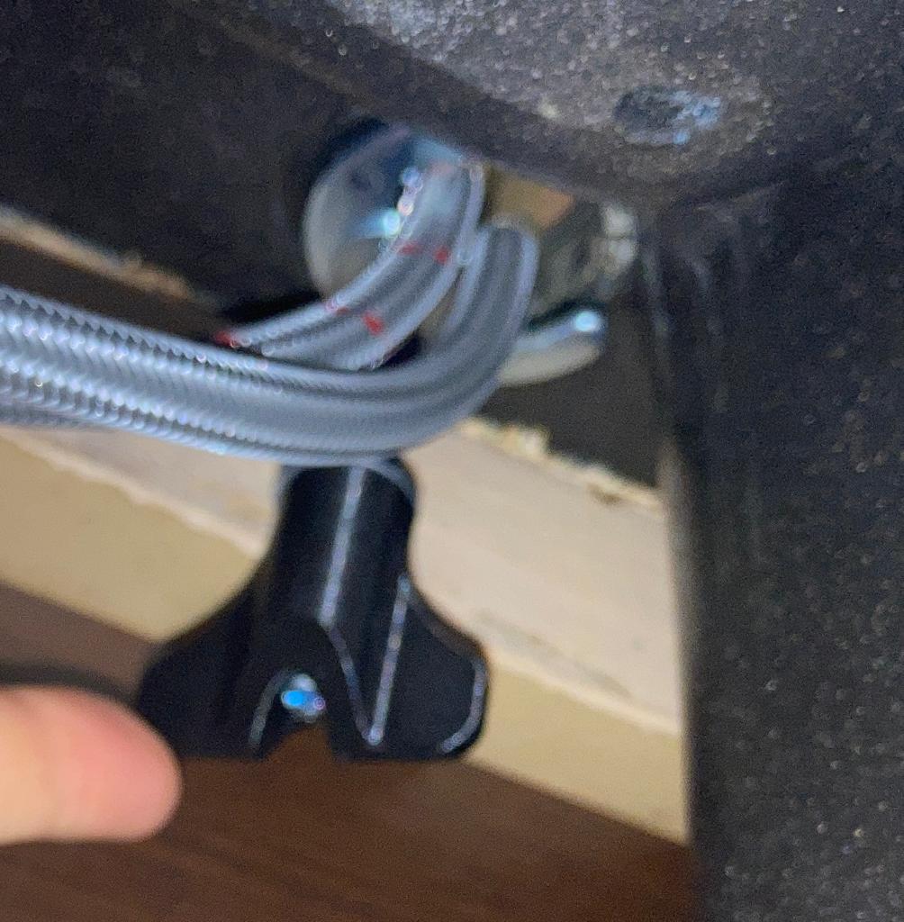 Kitchen/bathroom faucet 11mm wrench