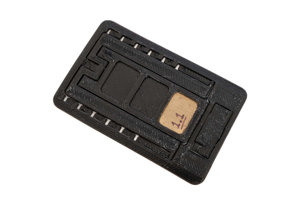 Credit Card Sized Folding Phone Stand v1.1 - photo 2