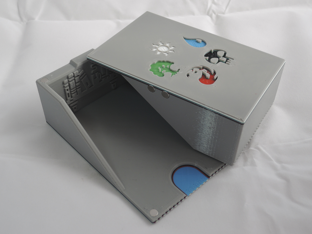 Another Magic The Gathering (MTG) deck box/card tray - photo 2