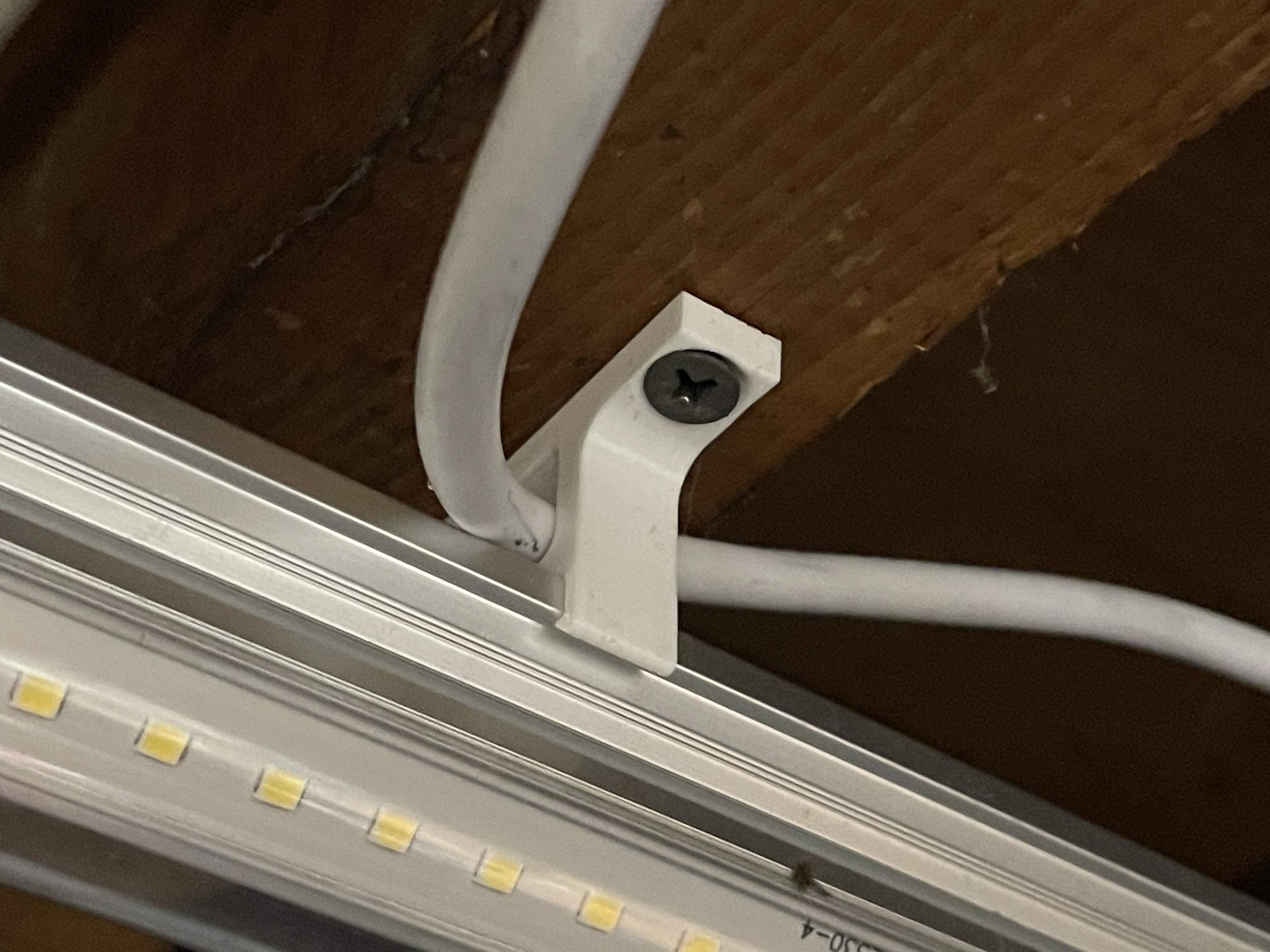 Barrina T8 LED Tube Clip Standoff - photo 2