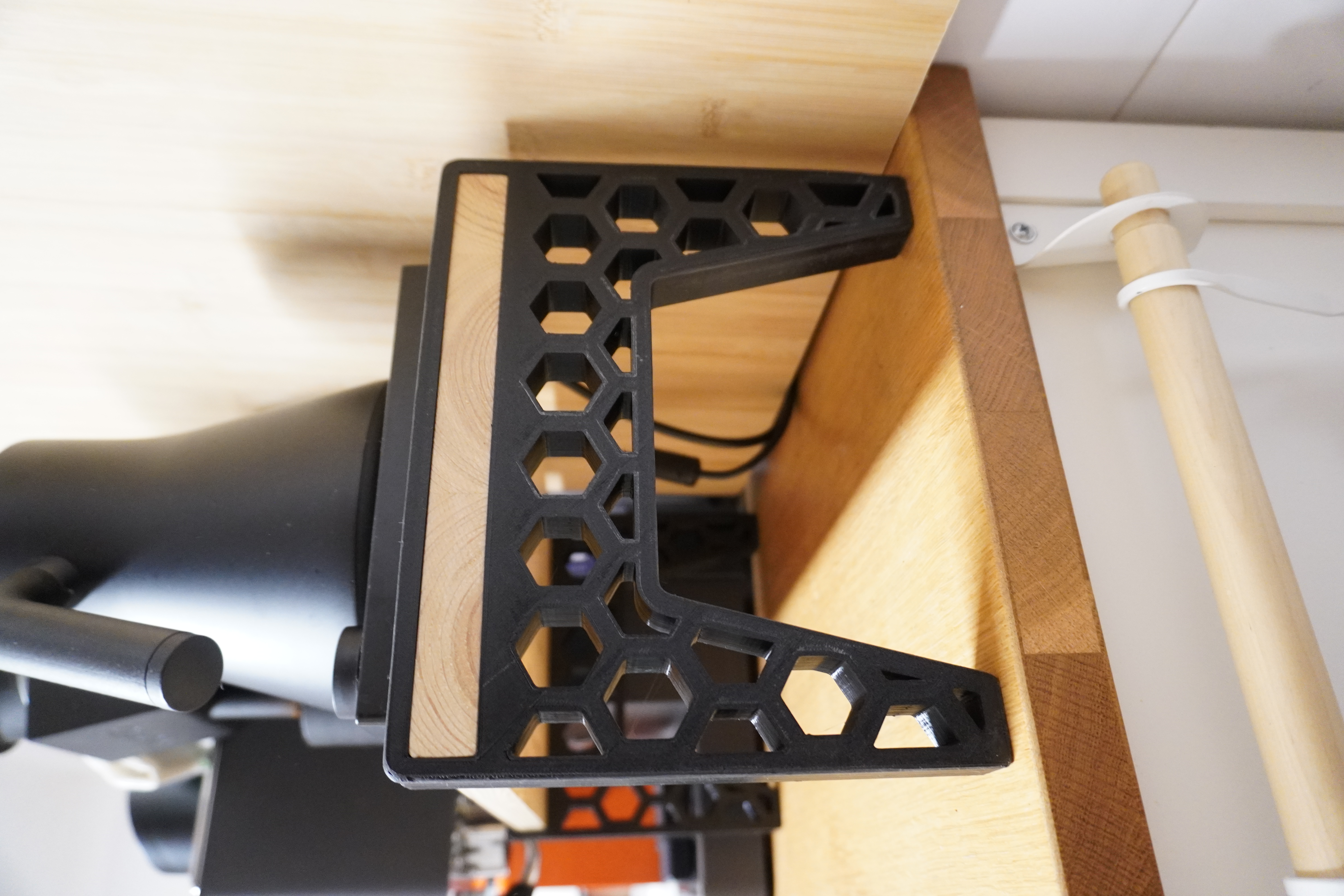 Shelf Bracket for 200x18 mm Wood plank - photo 2
