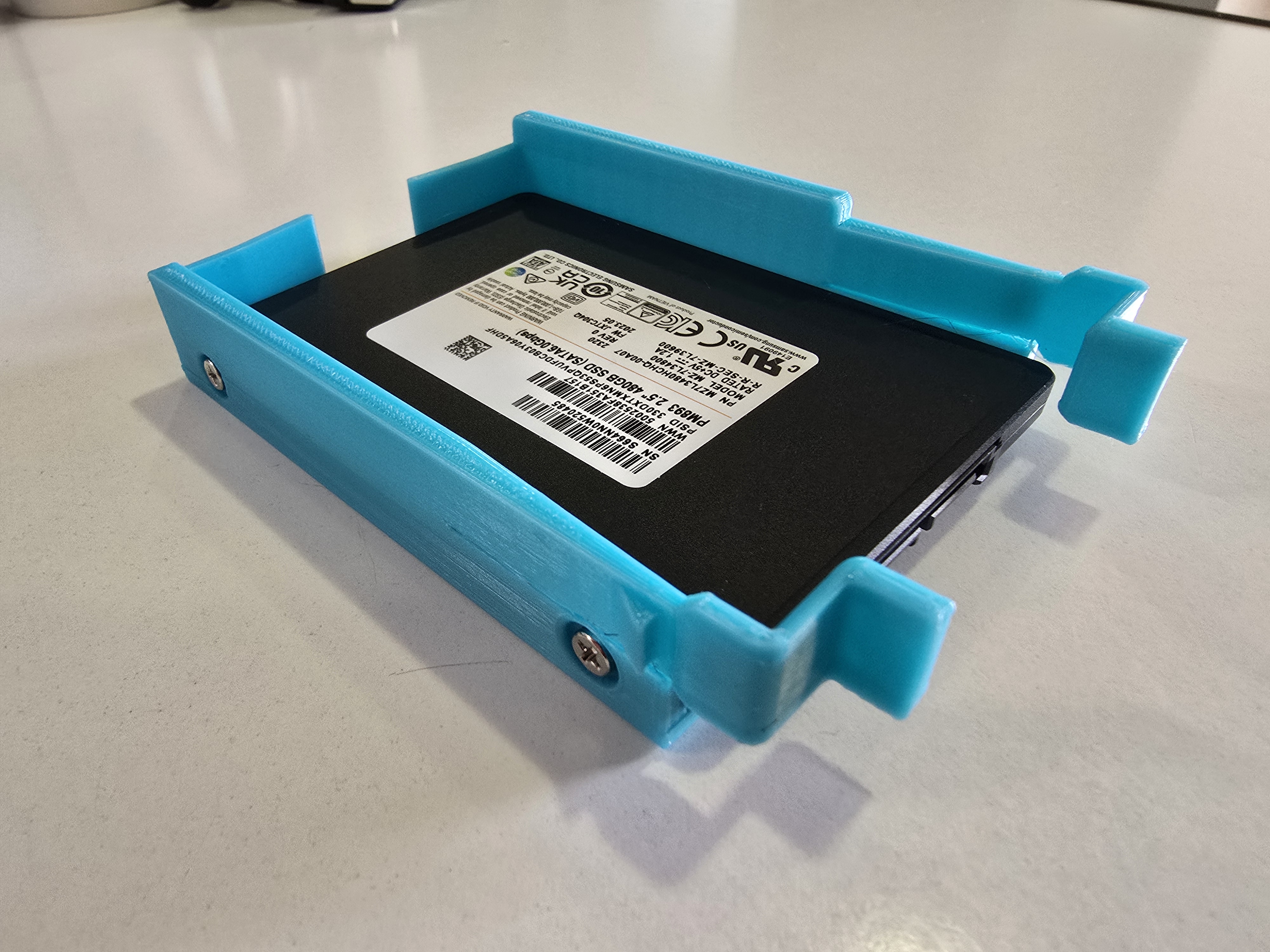 Dell T160 2.5" tool-less non hot swap caddy