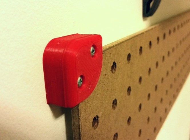 Peg Board corner and center support mount