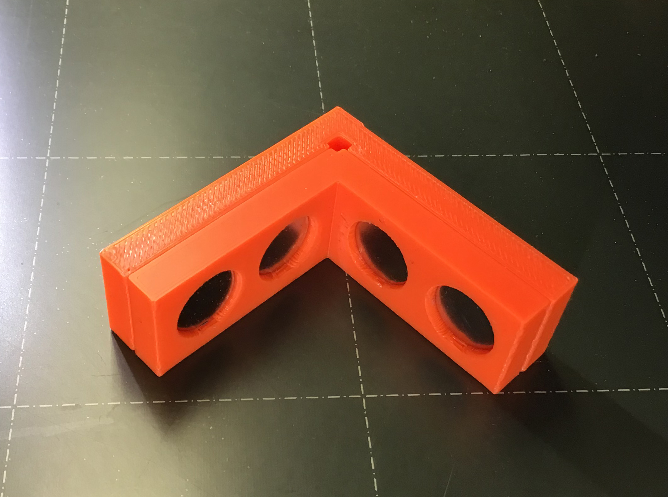 Magnetic Corner Clamp for Model Construction - photo 2