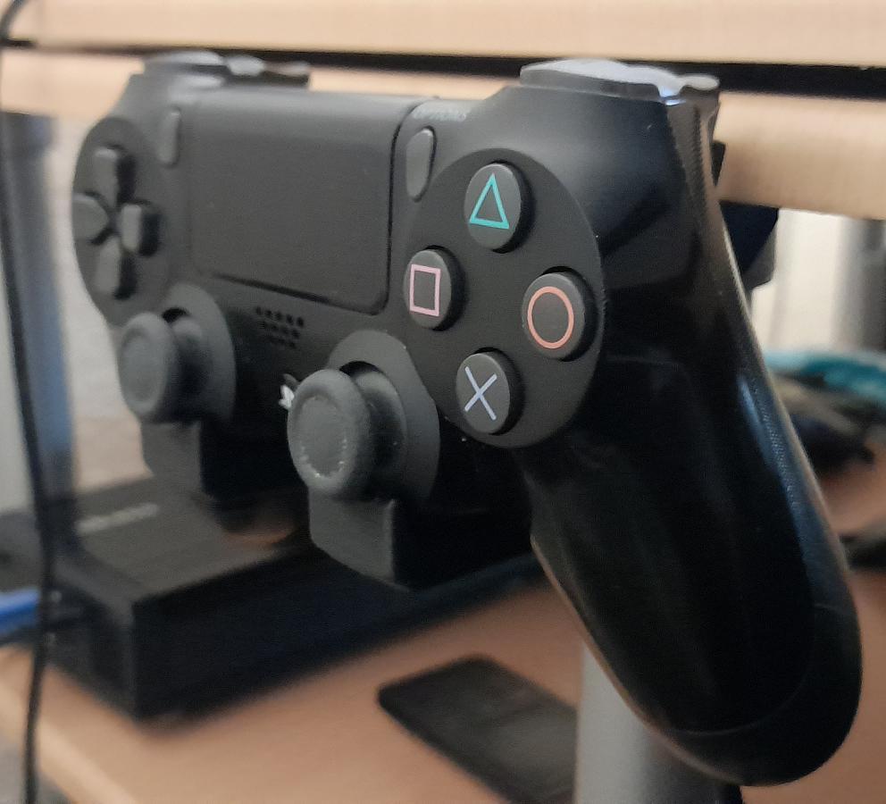 PS4 controller mount - photo 2
