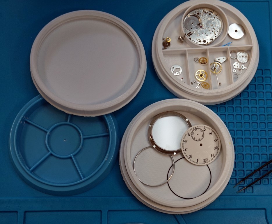 Stackable screw-top watch parts tray - photo 2