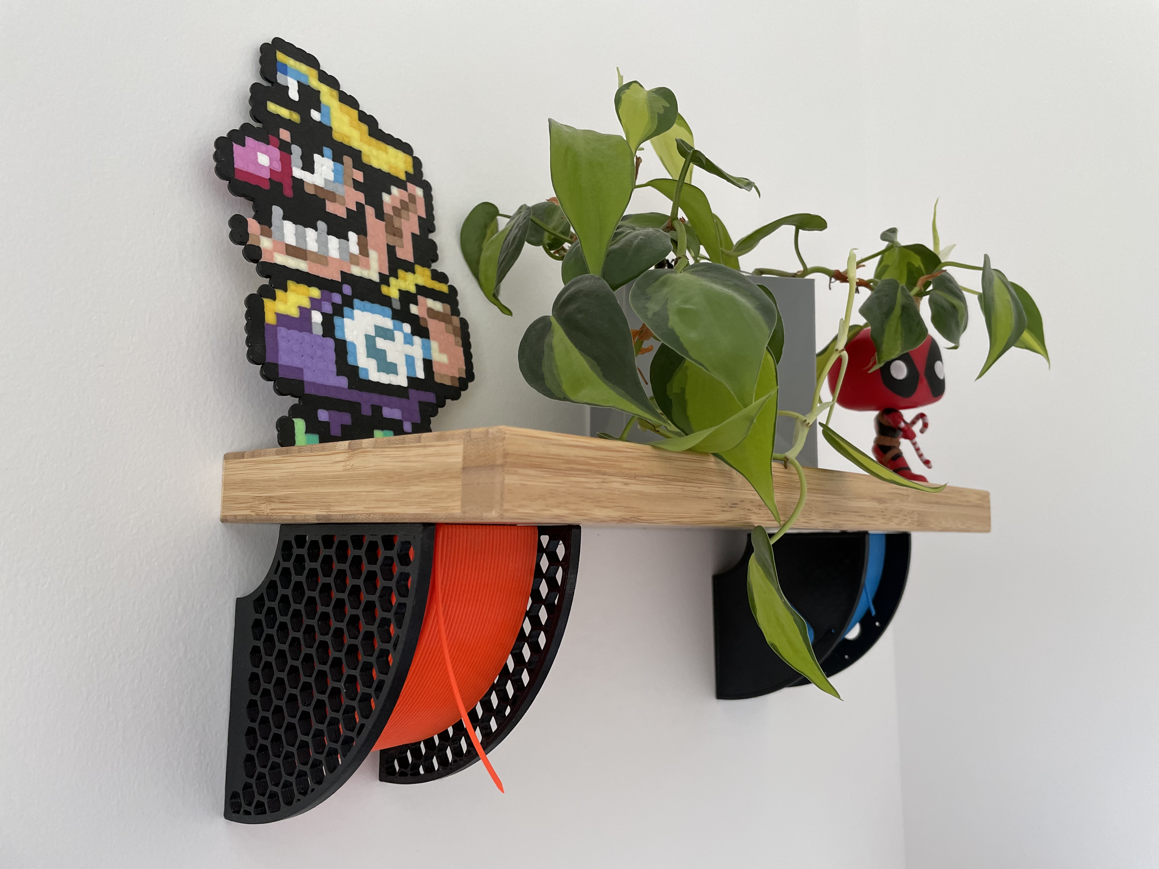 Customizable Spool Bracket Shelf