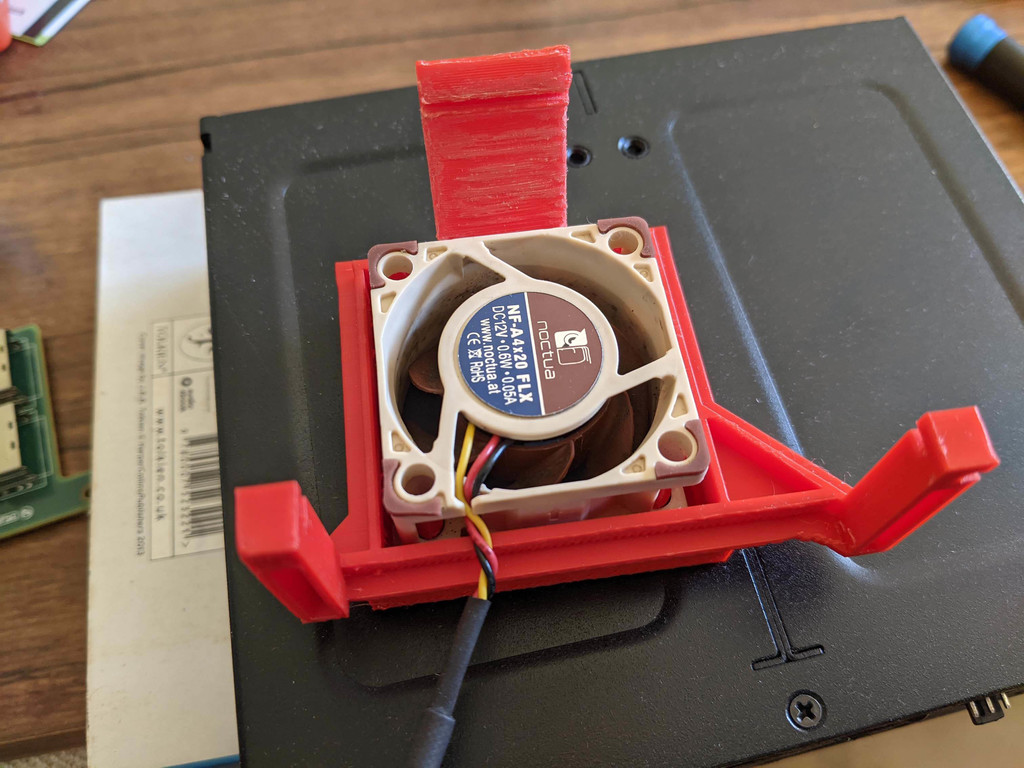 Fan Bracket for LSI 9207-8i with 40x20mm Fan (NF-A4x20) - photo 4