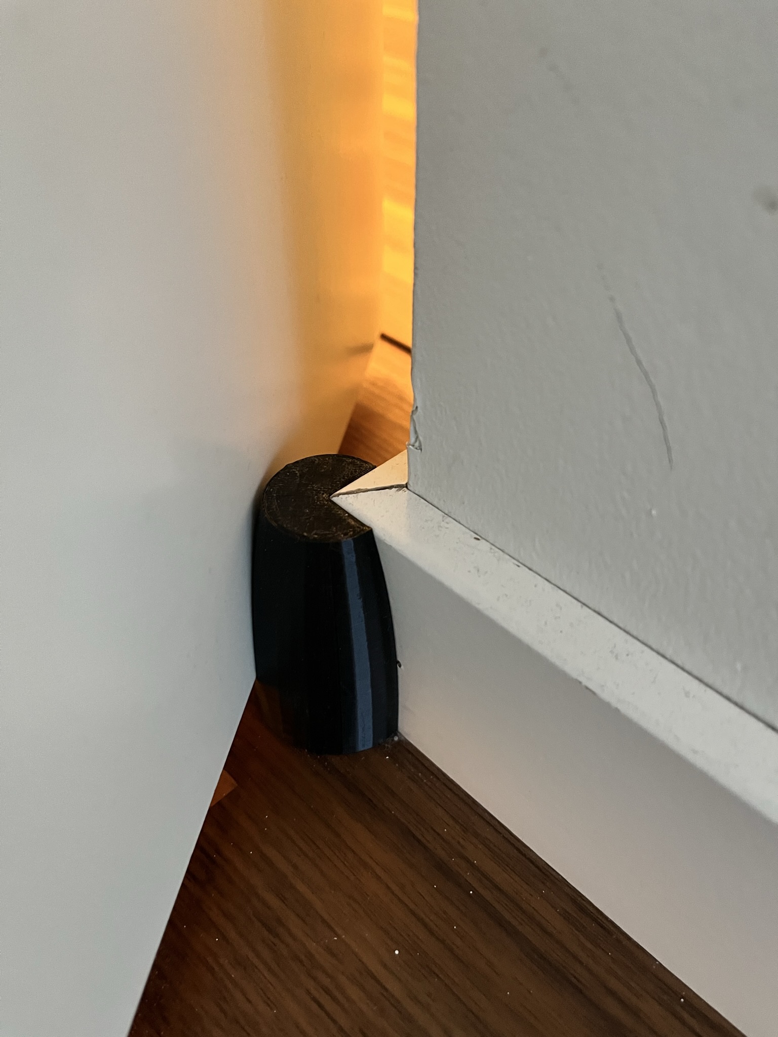 Flexible corner edge door stop - photo 3