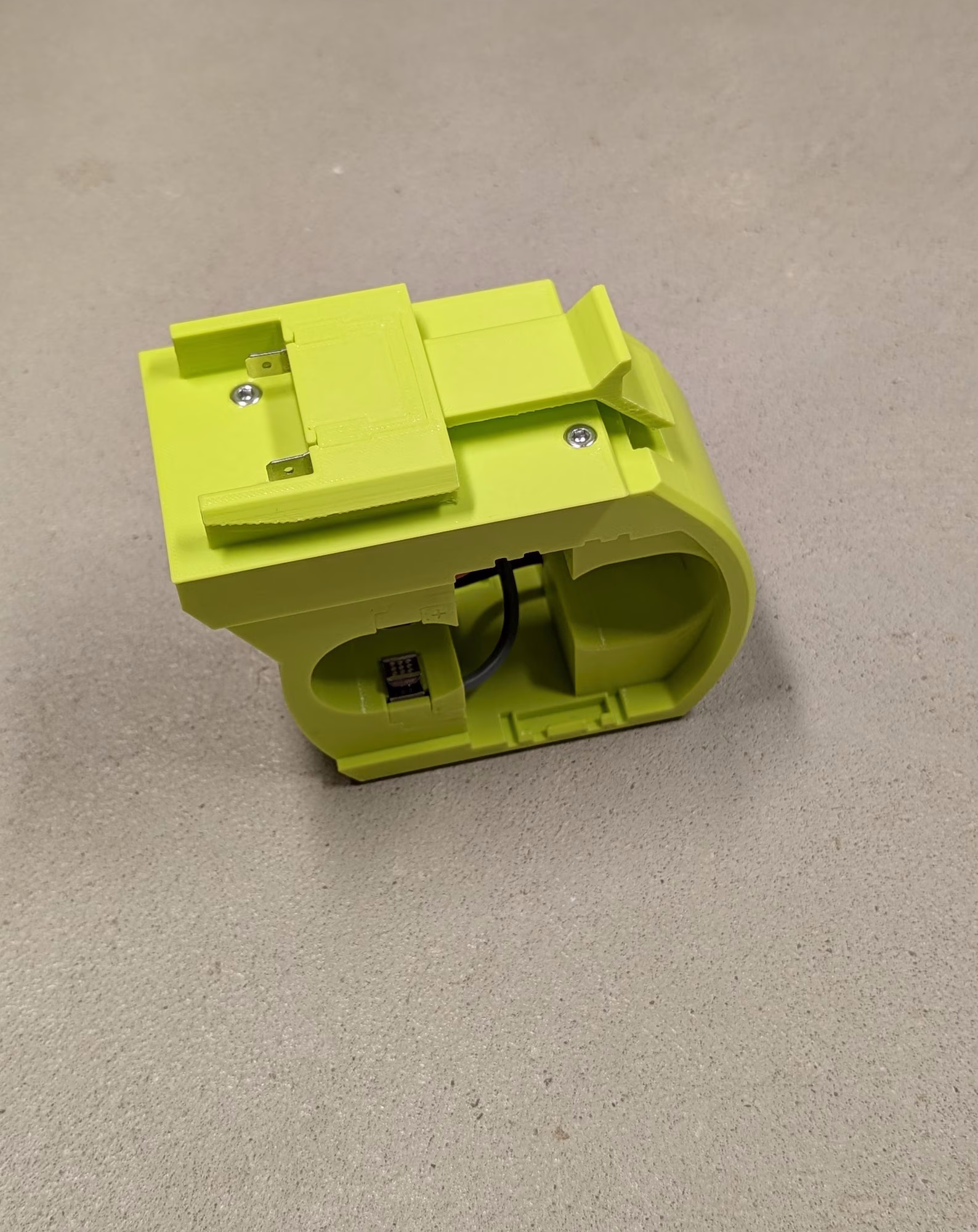 40v side-by-side adapter compatible with Ryobi 18v - photo 2