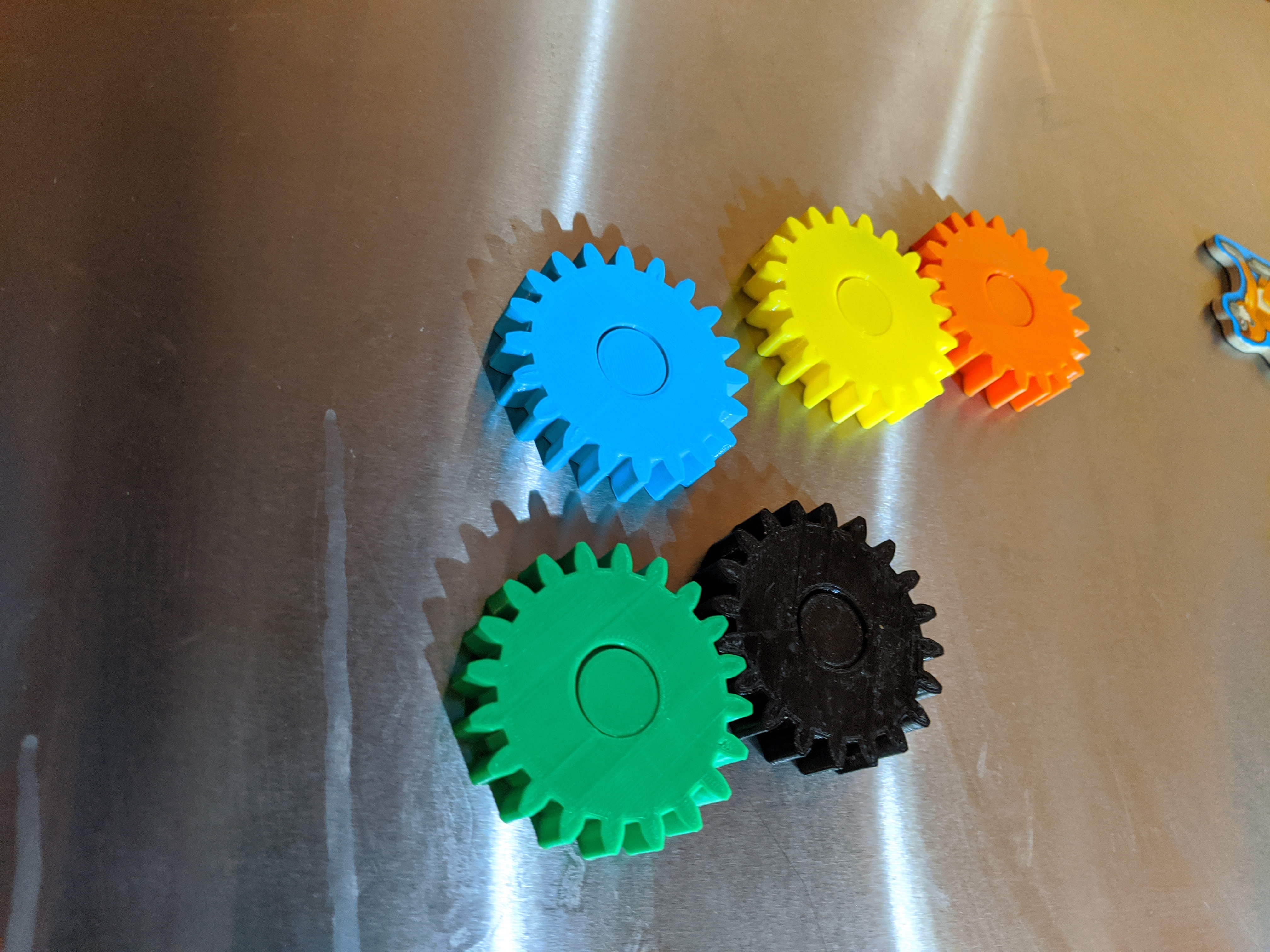 Fridge Magnet Gear Spinner With Built-In Magnet - photo 3