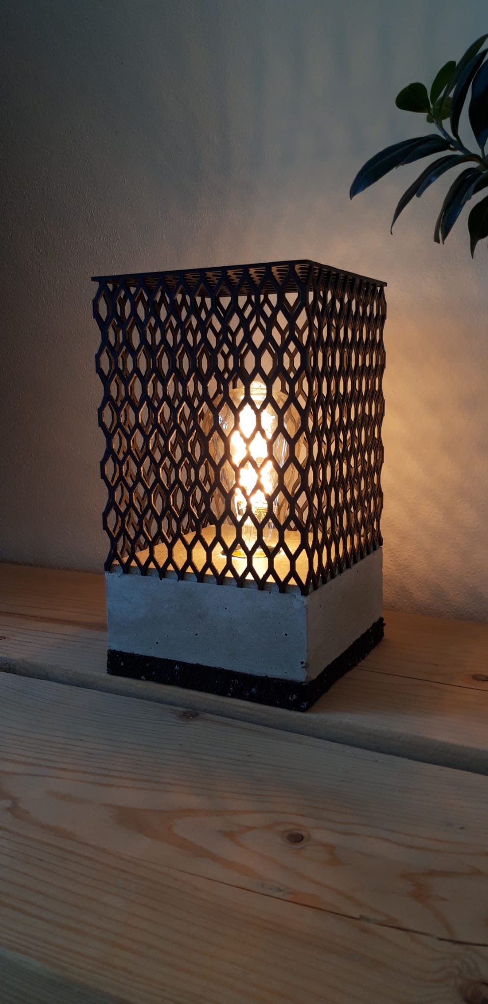Industrial lamp with concrete base - photo 3